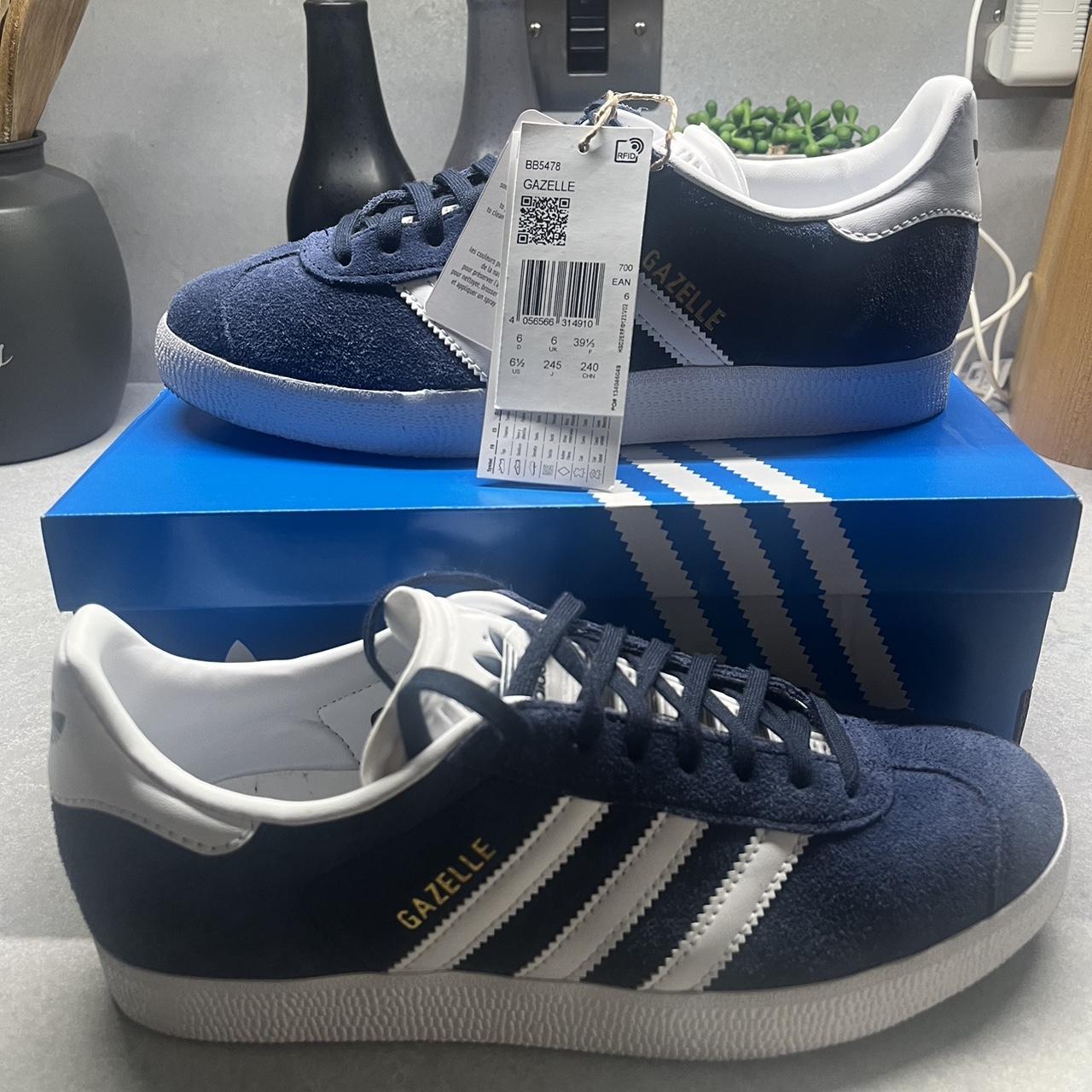 Adidas gazelle women navy best sale