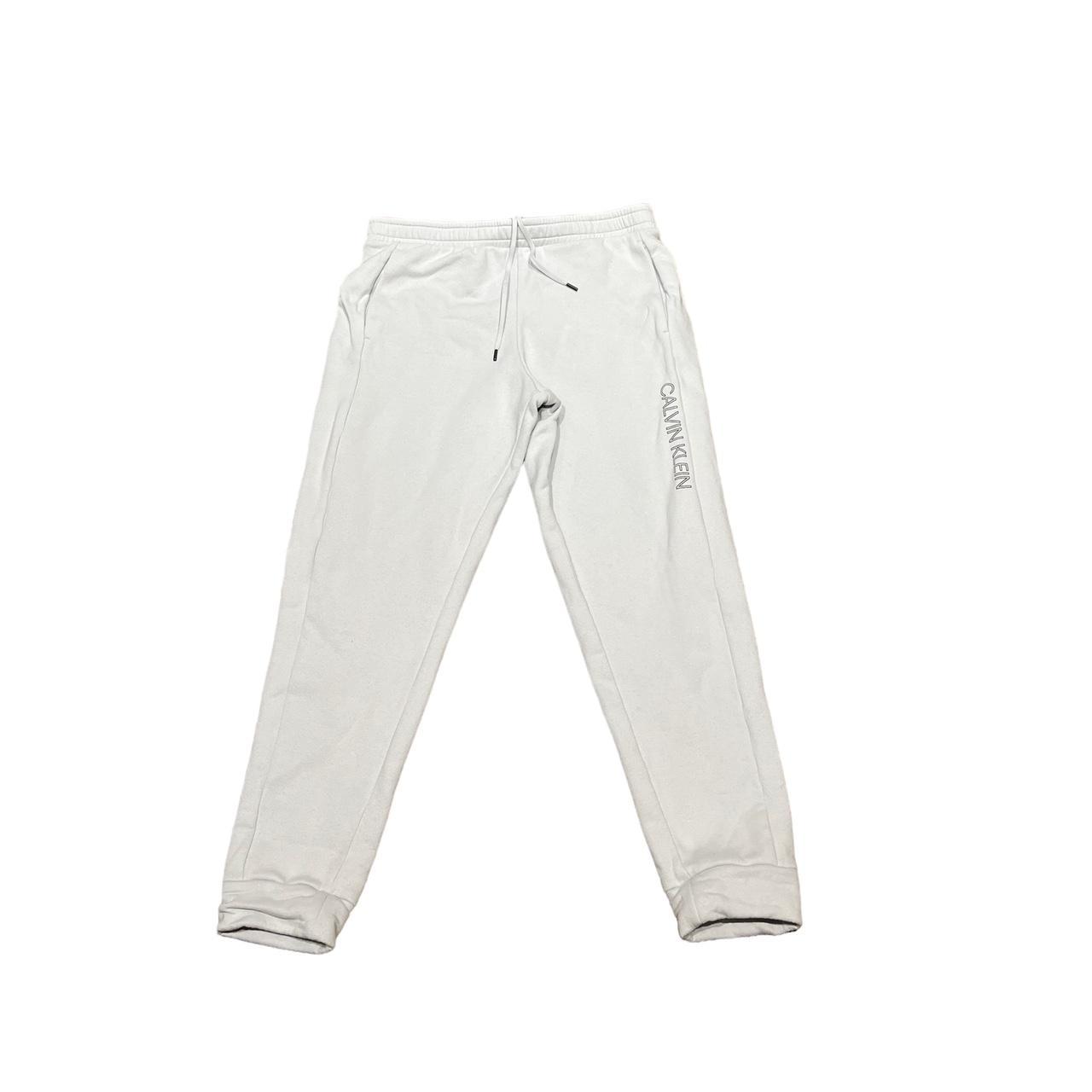 Buy Calvin Klein Jeans Mid Rise Logo Relaxed Fit Joggers - NNNOW.com