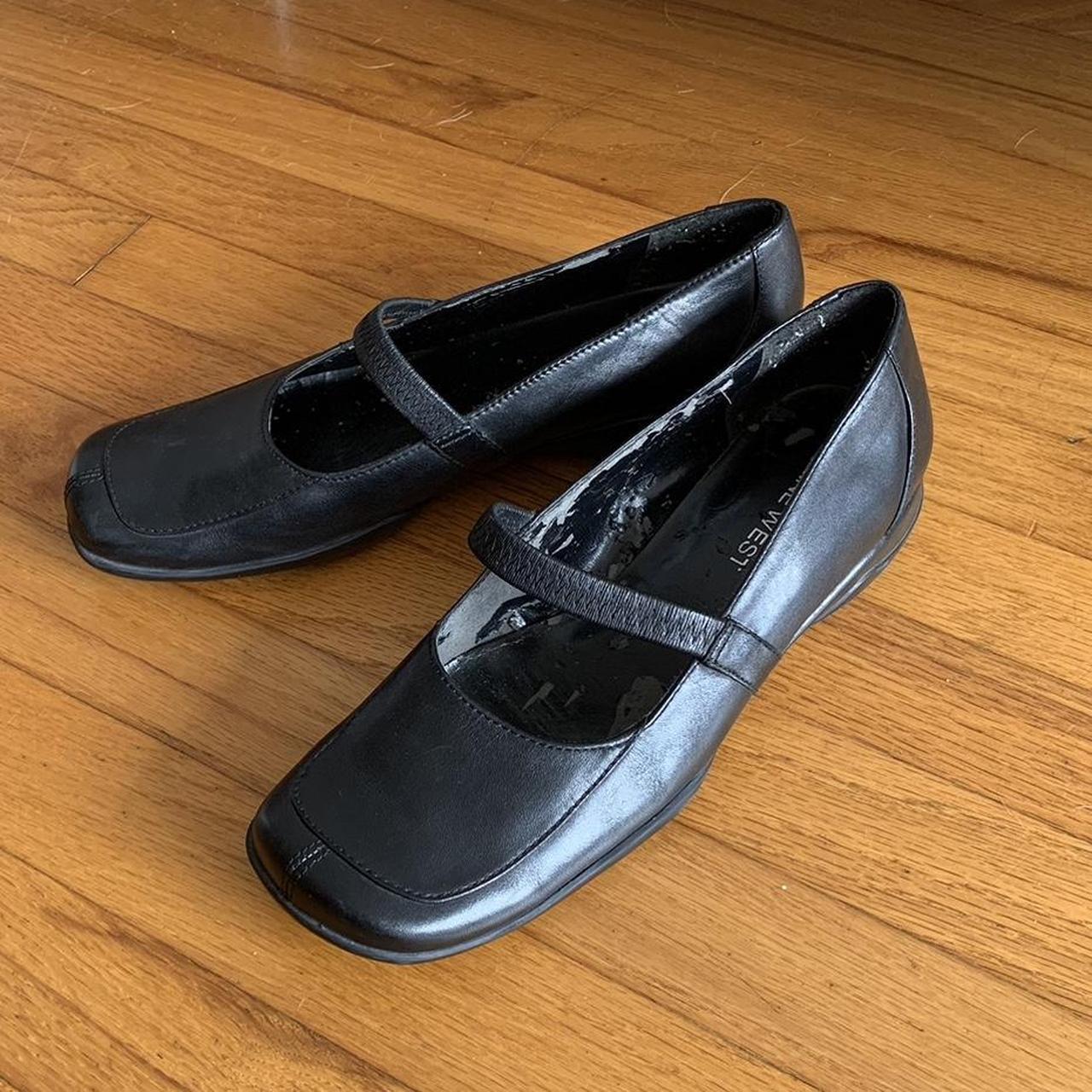 Vintage 90s Nine West mary janes with rubber soles... - Depop