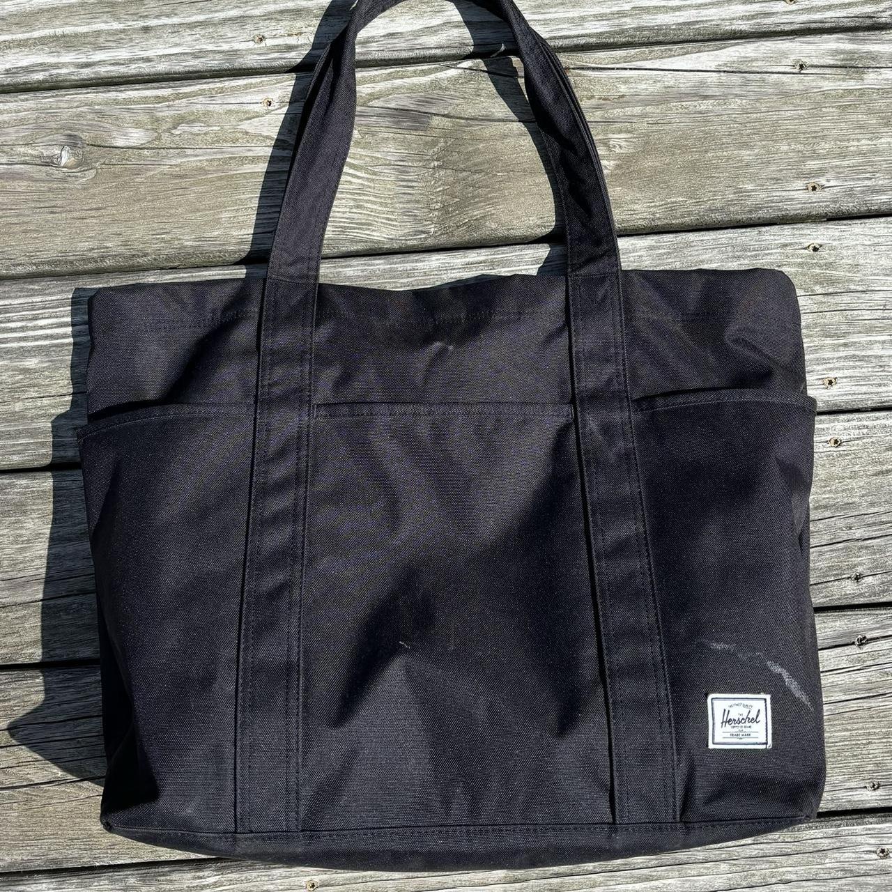 Herschel Terrace Tote 24L 15 H x 21.5 W x 6.5 D