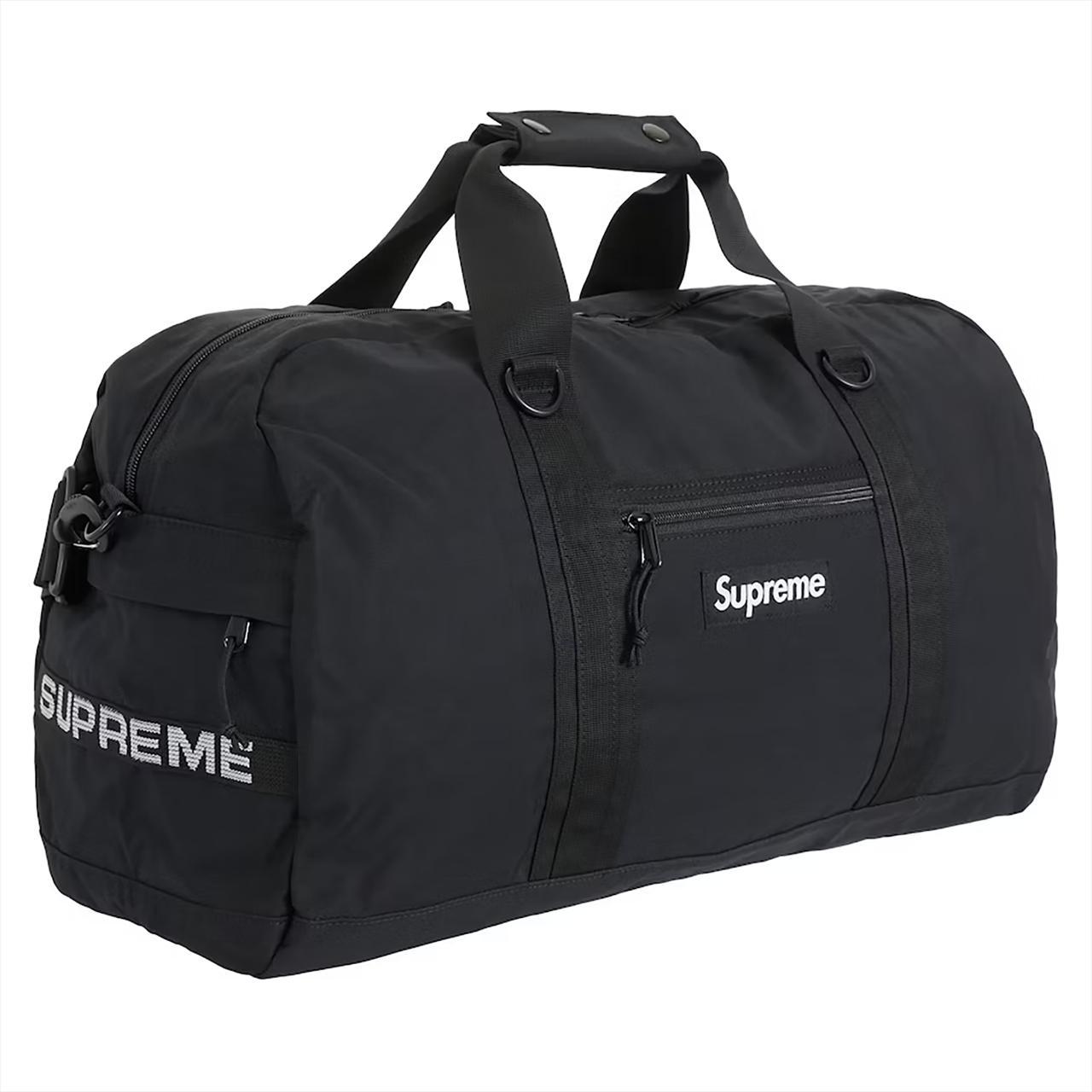 Supreme duffle-bag - Depop