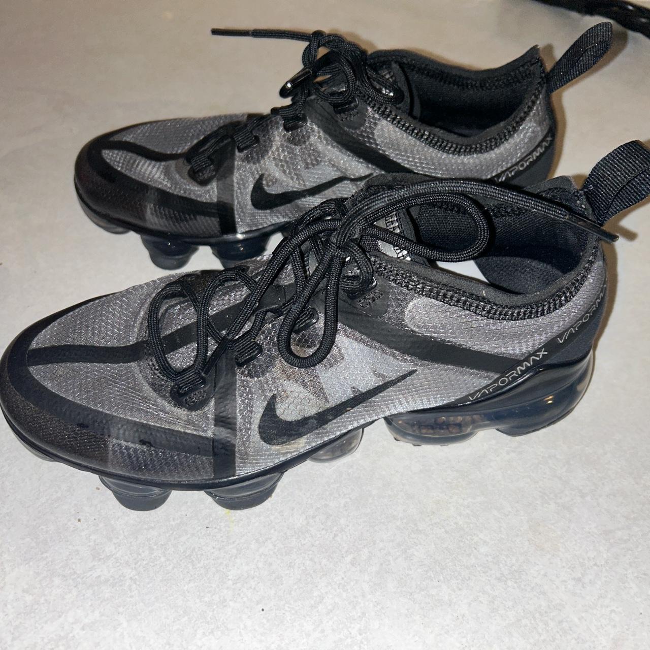 ladies grey nike running trainers
