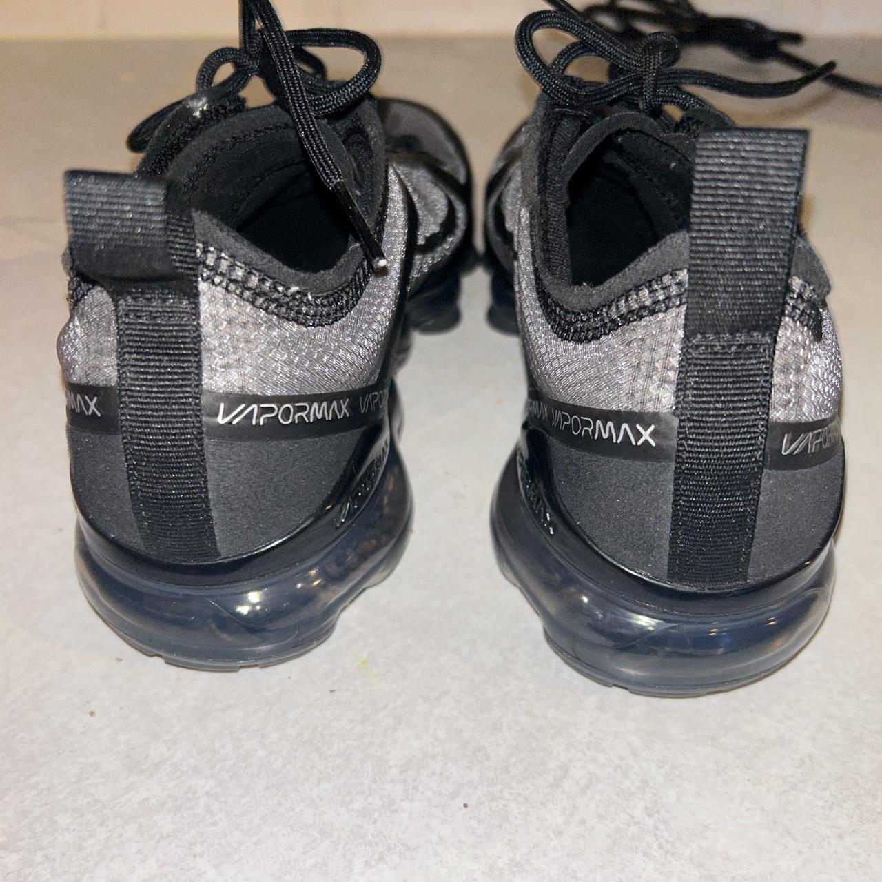 ladies grey nike running trainers
