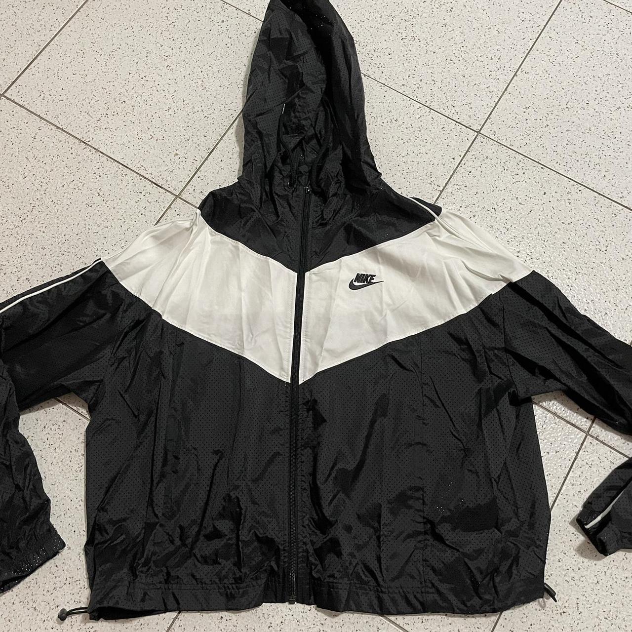 cropped windbreaker jacket nike