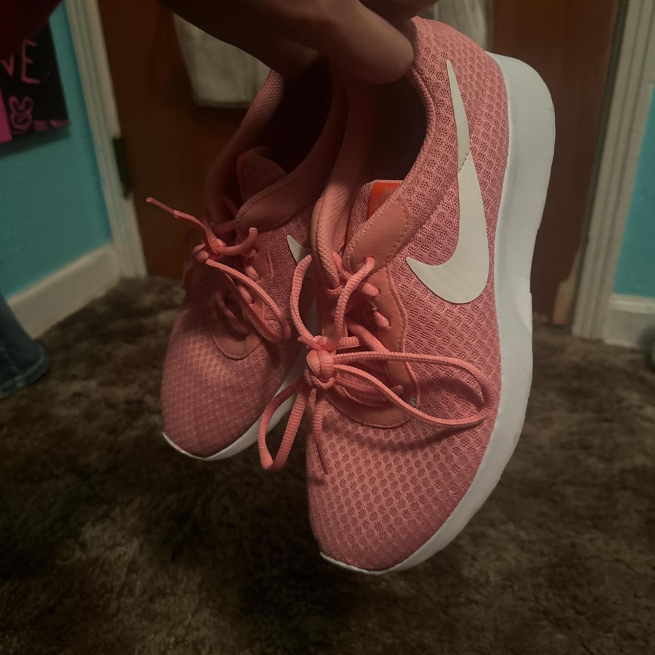 Pink tanjun nike online