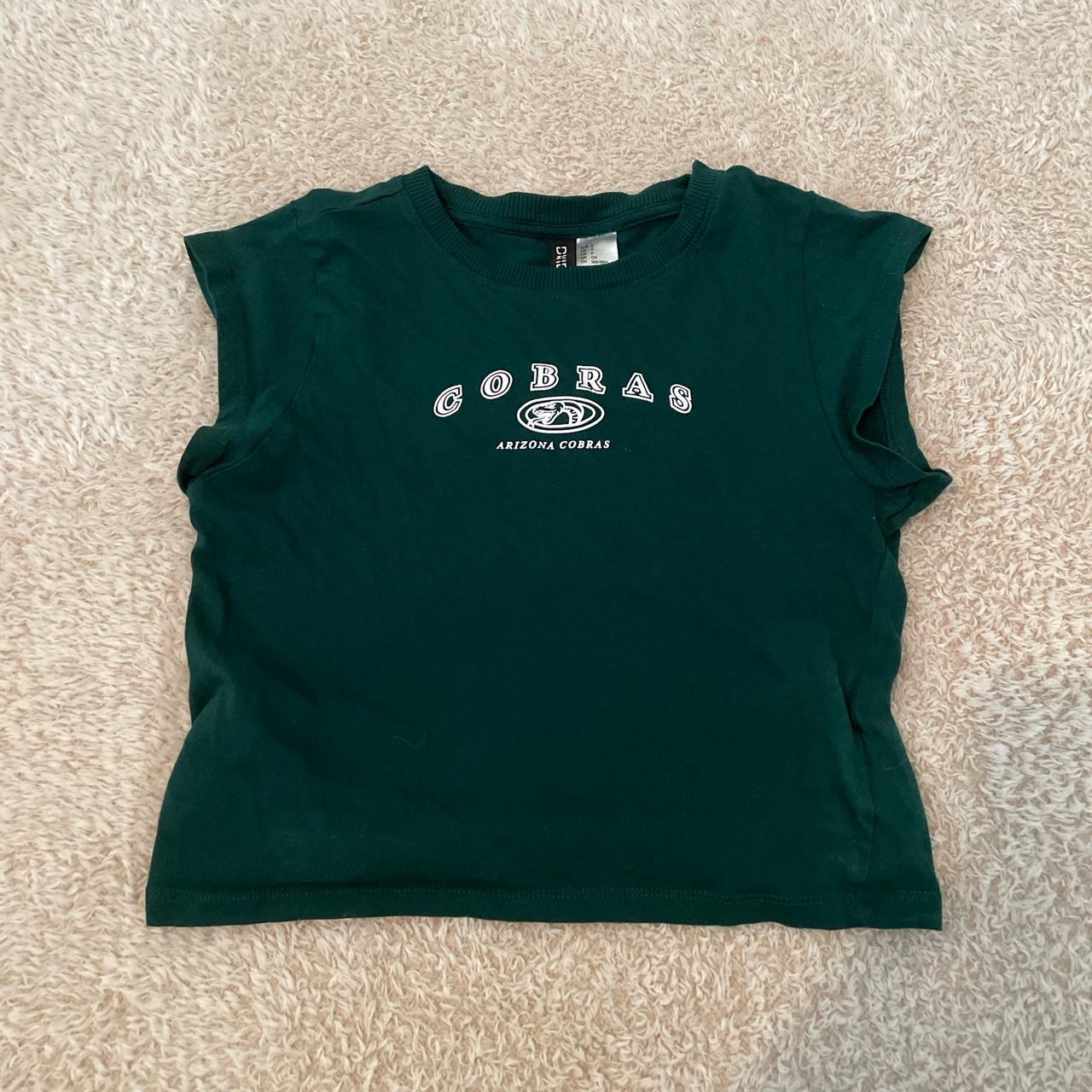 H&M Women's Green and White Tshirt Depop