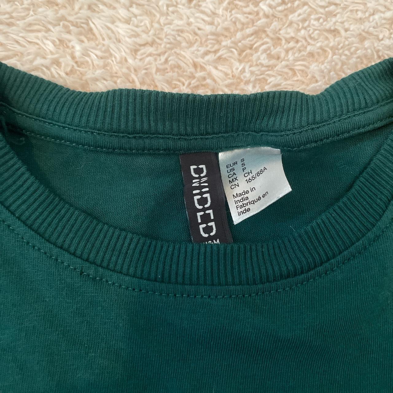 H&M Women's Green and White Tshirt Depop