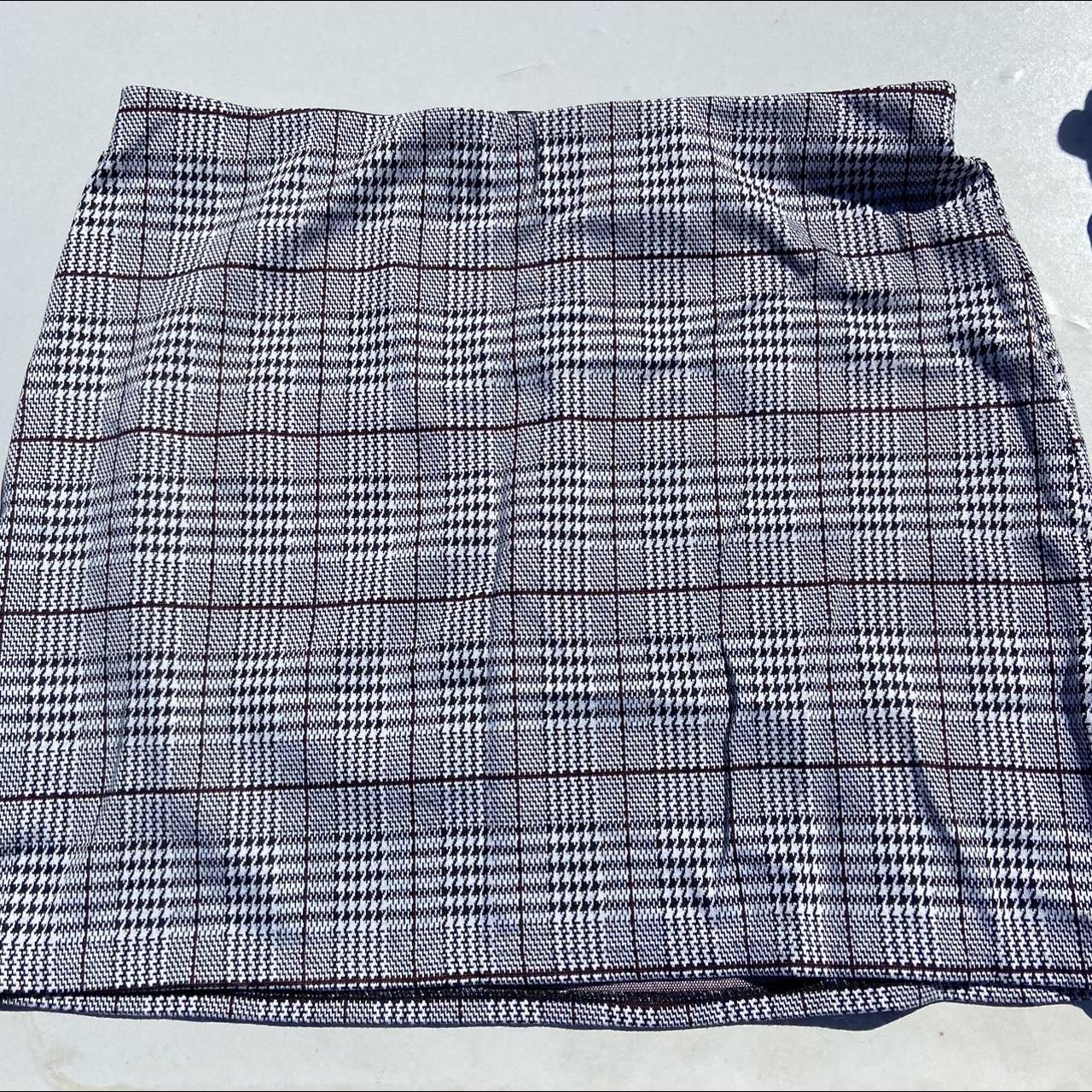 Plaid skirt - Depop