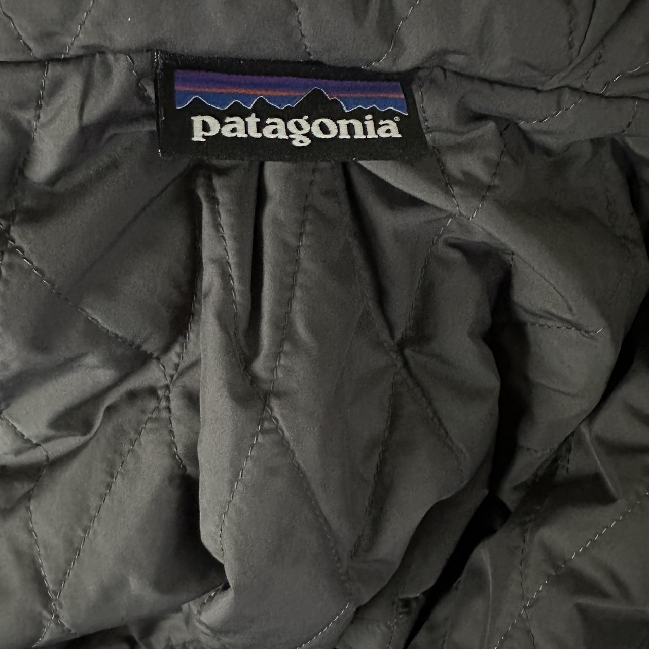 Patagonia full zip jacket with hood. Very warm,... - Depop