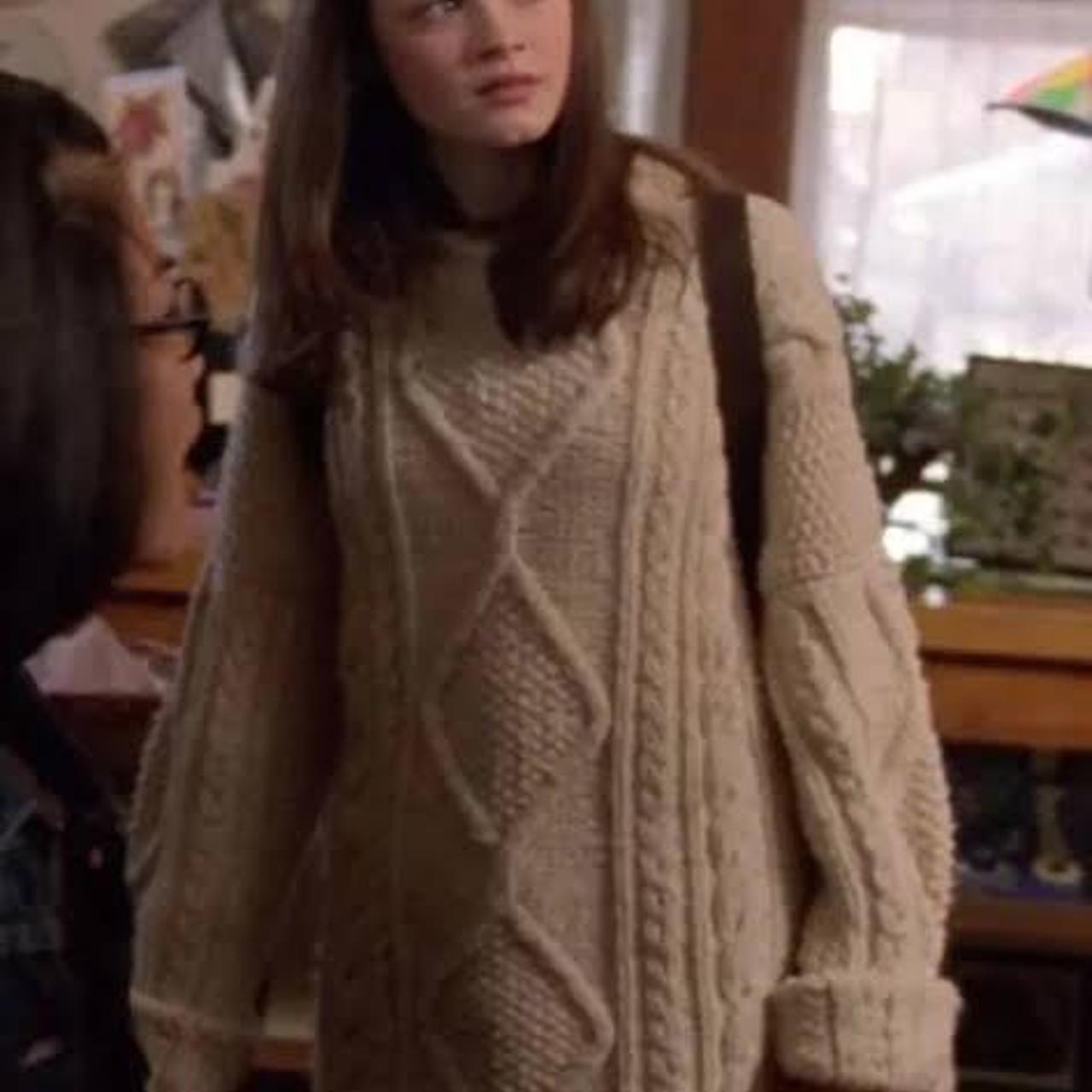 VERY oversized Beige Sweater, worn once, giving rory... - Depop