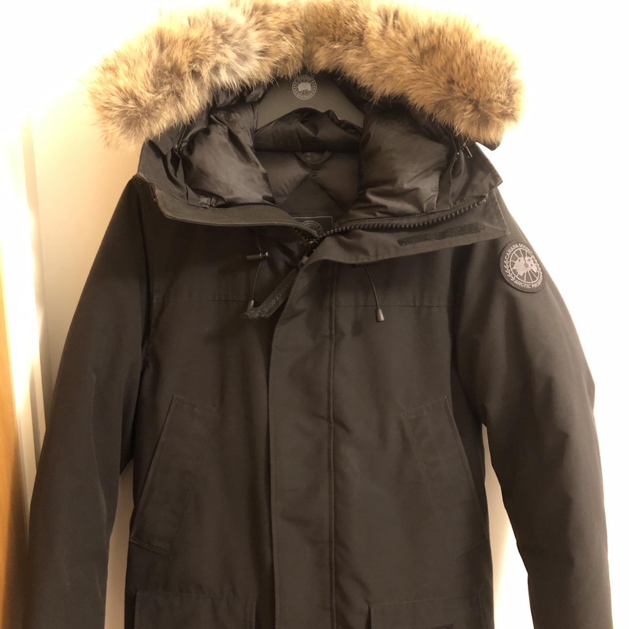 Canada Goose Men's Black Jacket | Depop