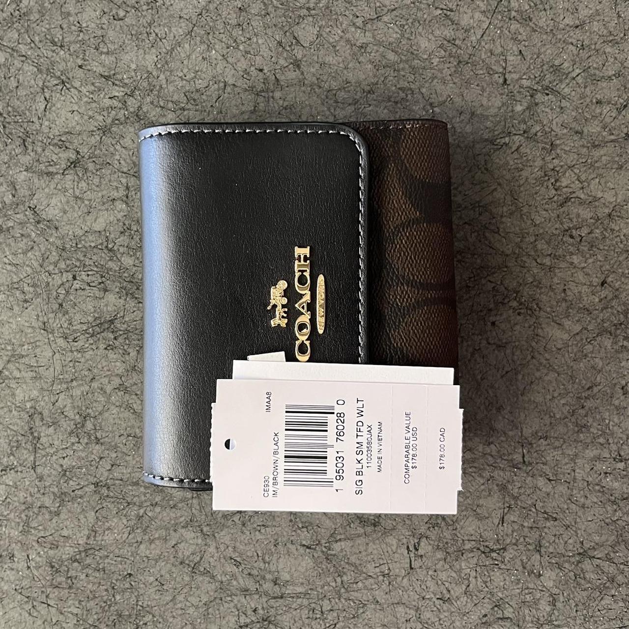 Coach Small Trifold Wallet In Signature - Depop