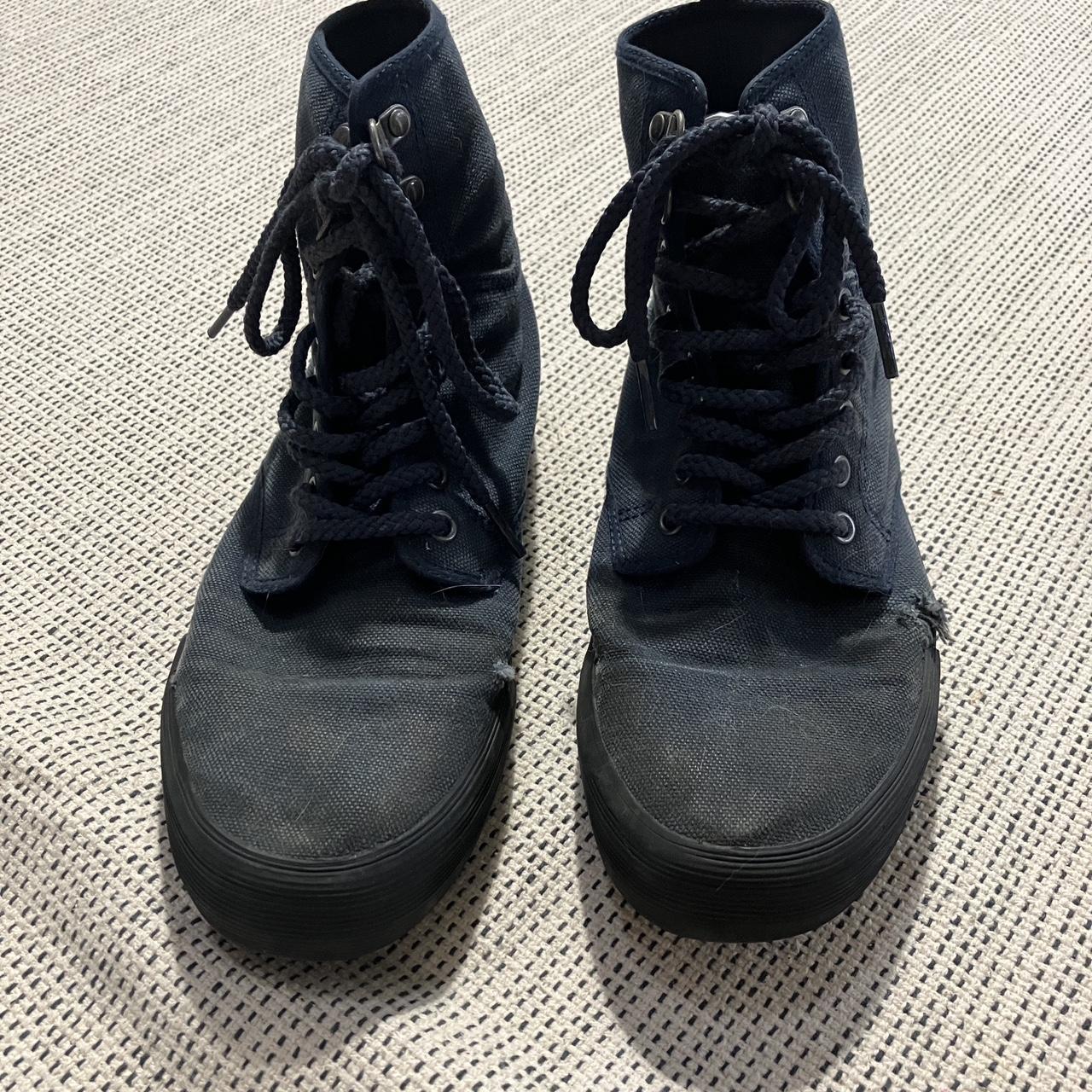 converse dr martens