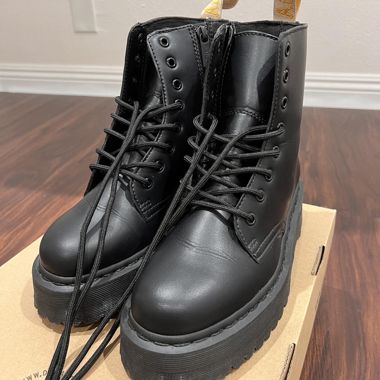 jadon ii dr martens