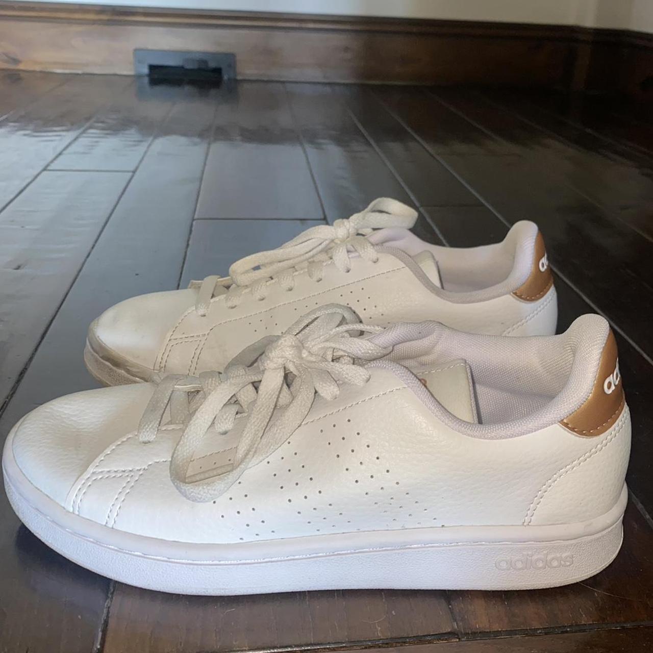 Adidas Women's White and Gold Trainers (3)