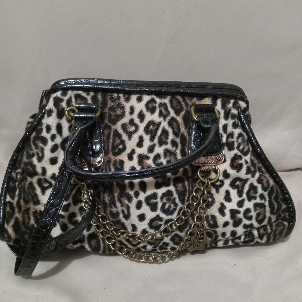 Dereon Handbags