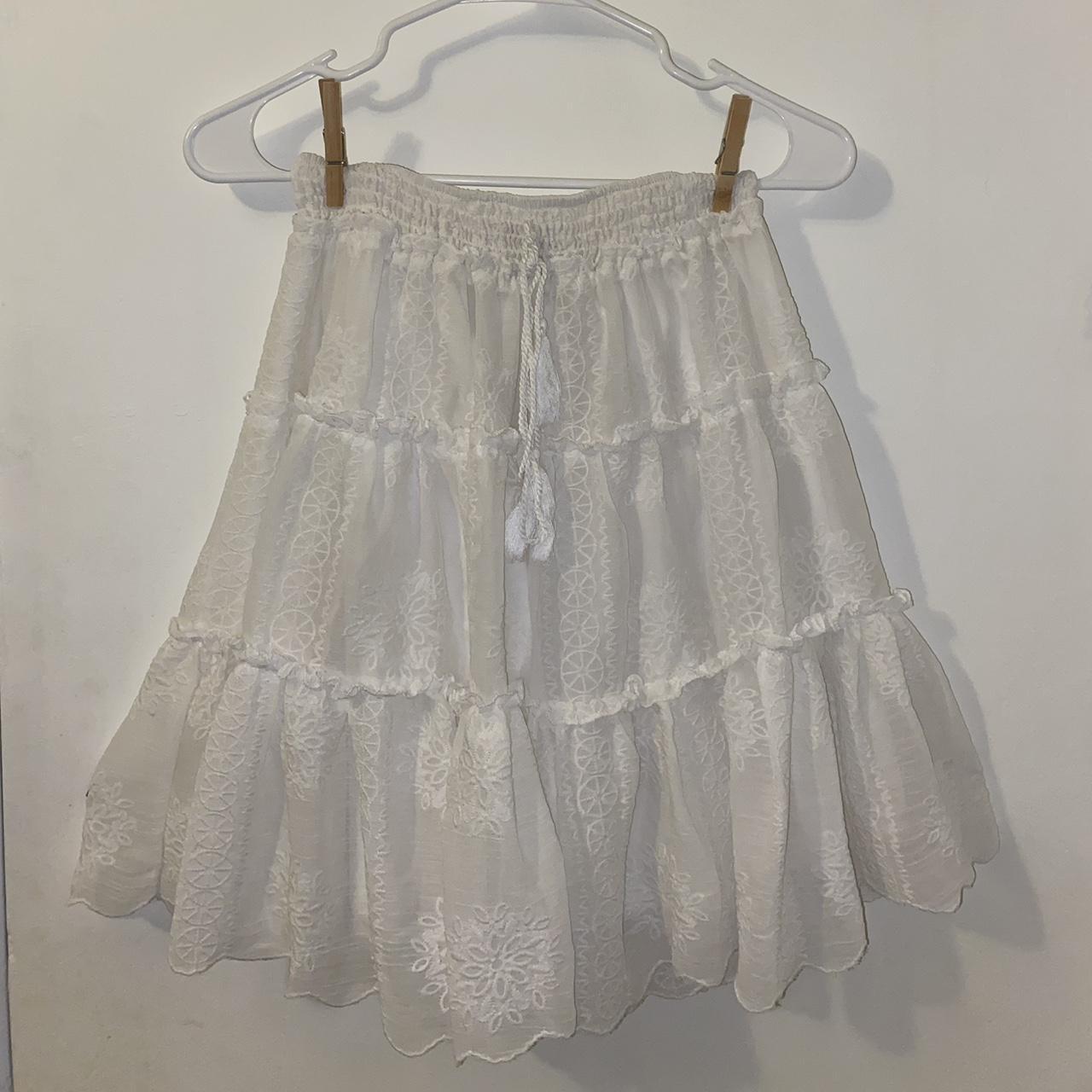 Blu Pepper Women's White Skirt Depop