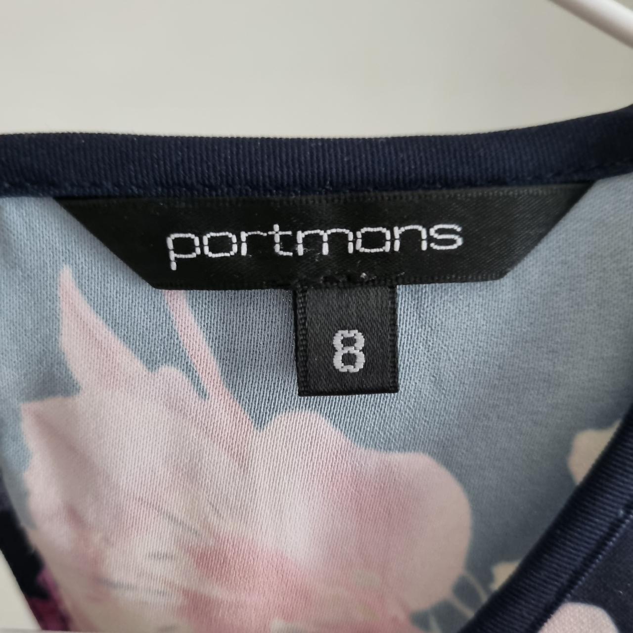 comfortable top Small size 8, closer to a... Depop