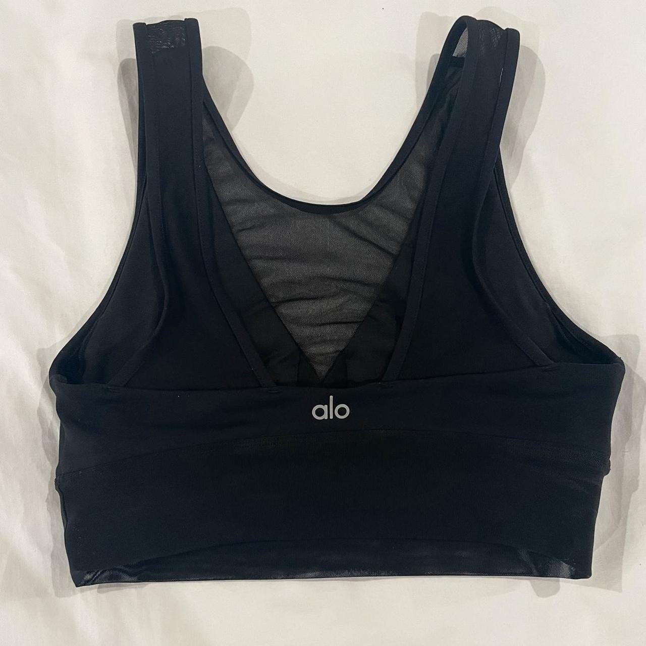 Alo Yoga Women's Bra | Depop