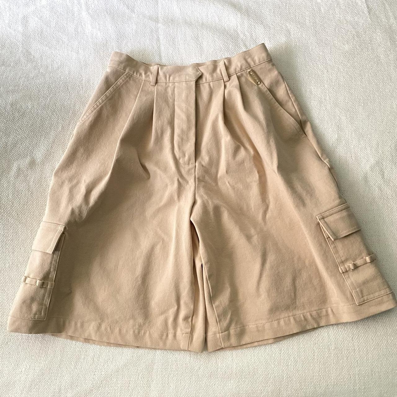 St. John Women's Tan Shorts | Depop