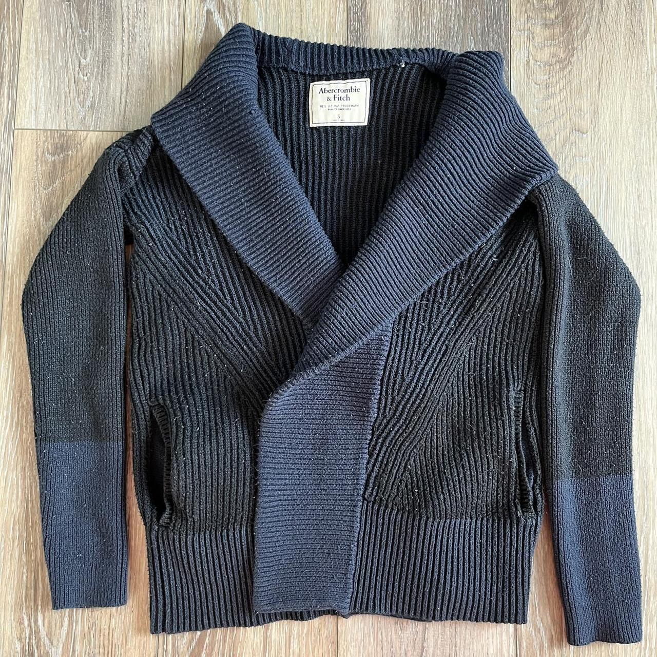 Navy Abercrombie & Fitch Sweater Only flaw is the... - Depop