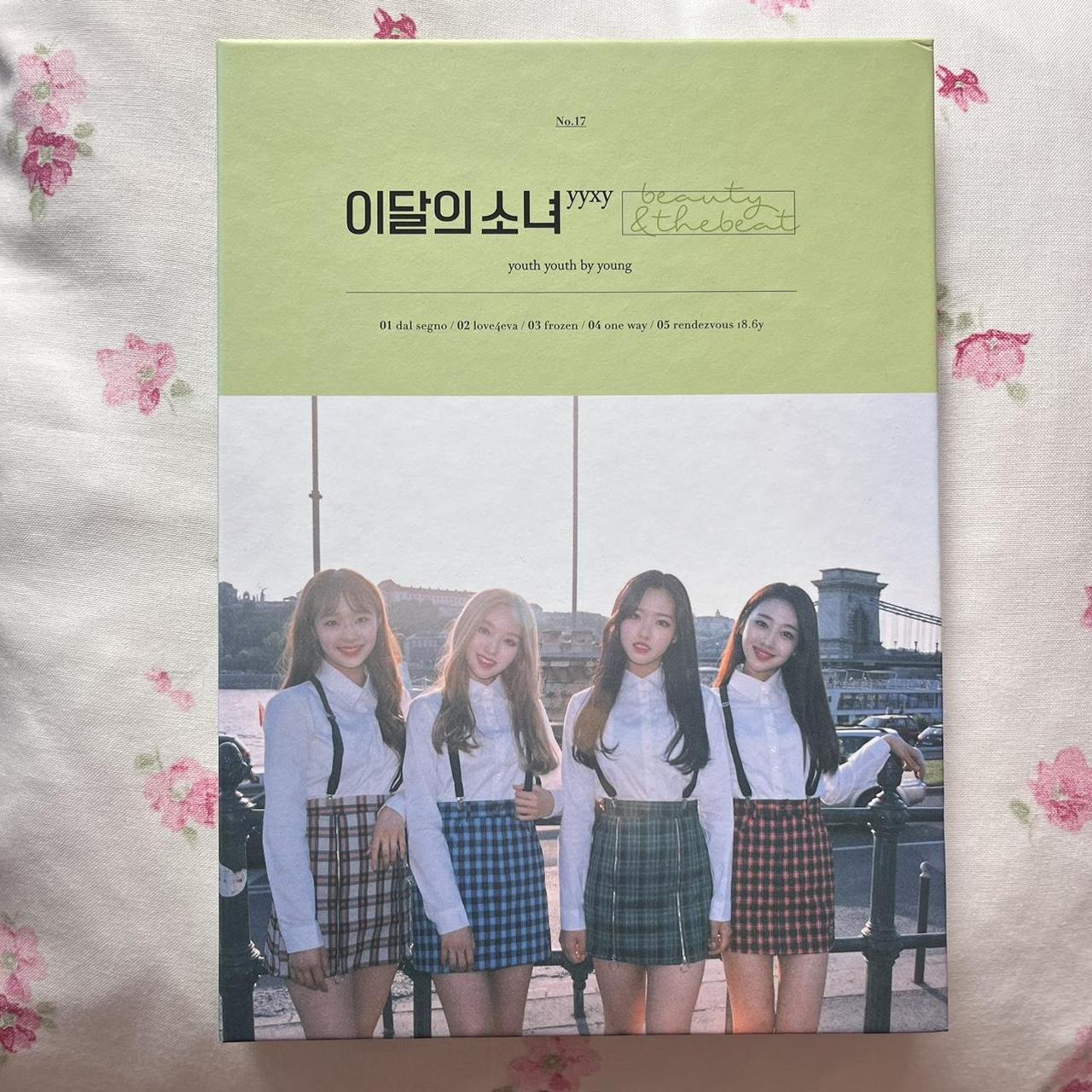 LOONA YYXY Beauty buy & the Beat Limited Edition Album Poster (Unfolded)