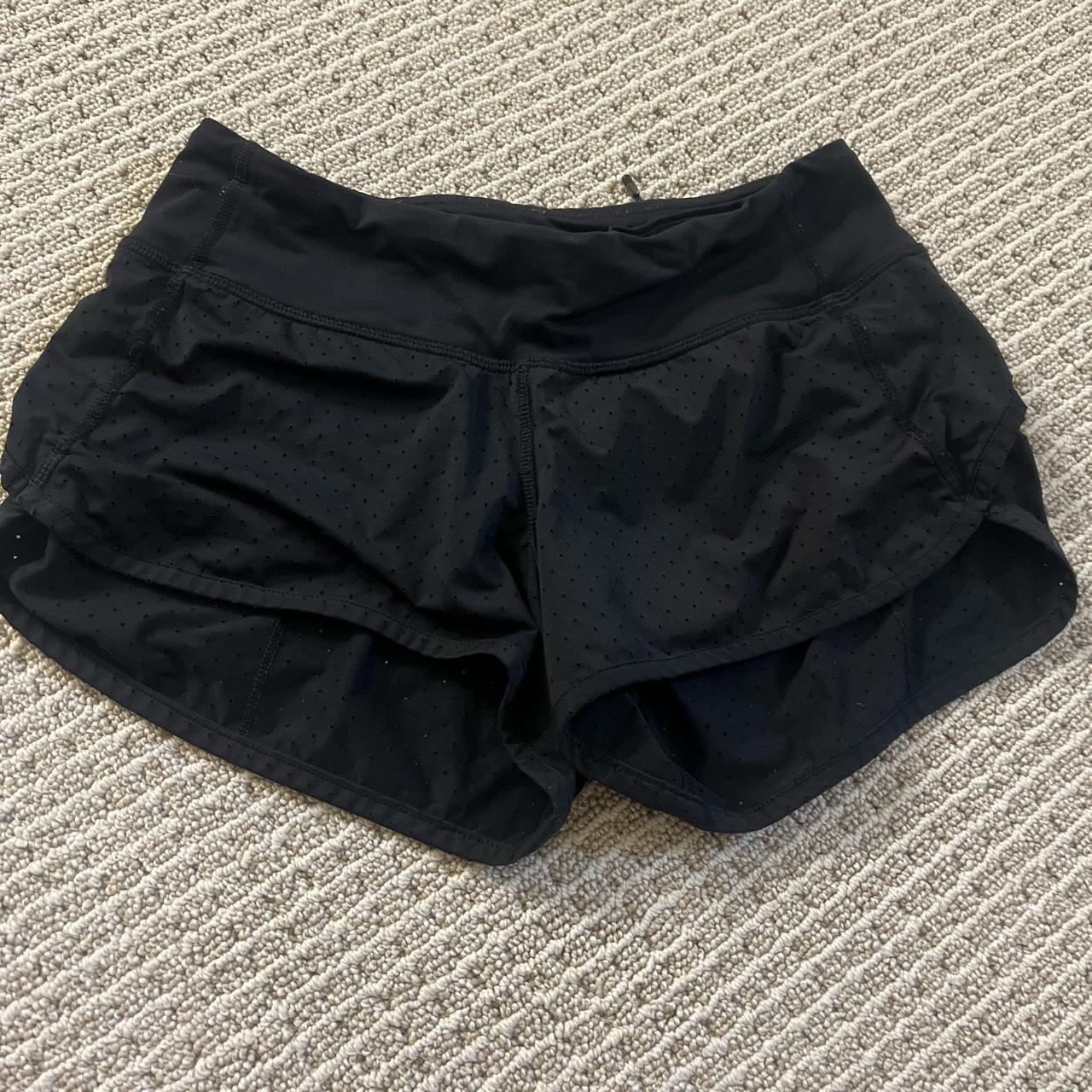 Lululemon Speed Up Shorts size 4 with 4” inseam - Depop