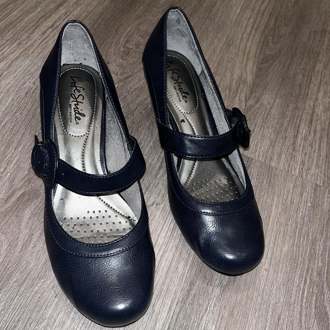 lifestride navy pumps