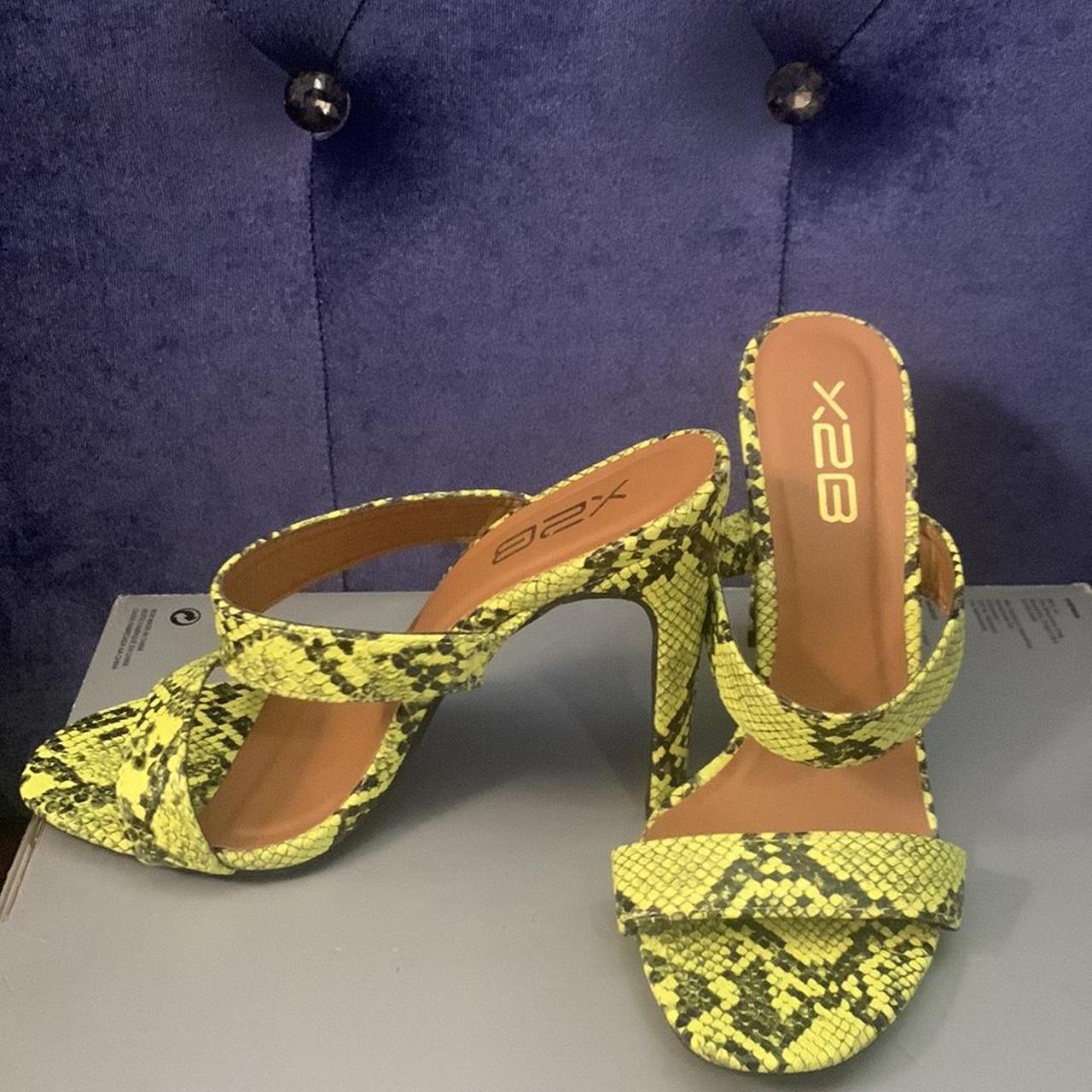 Yellow snakeskin hot sale heels