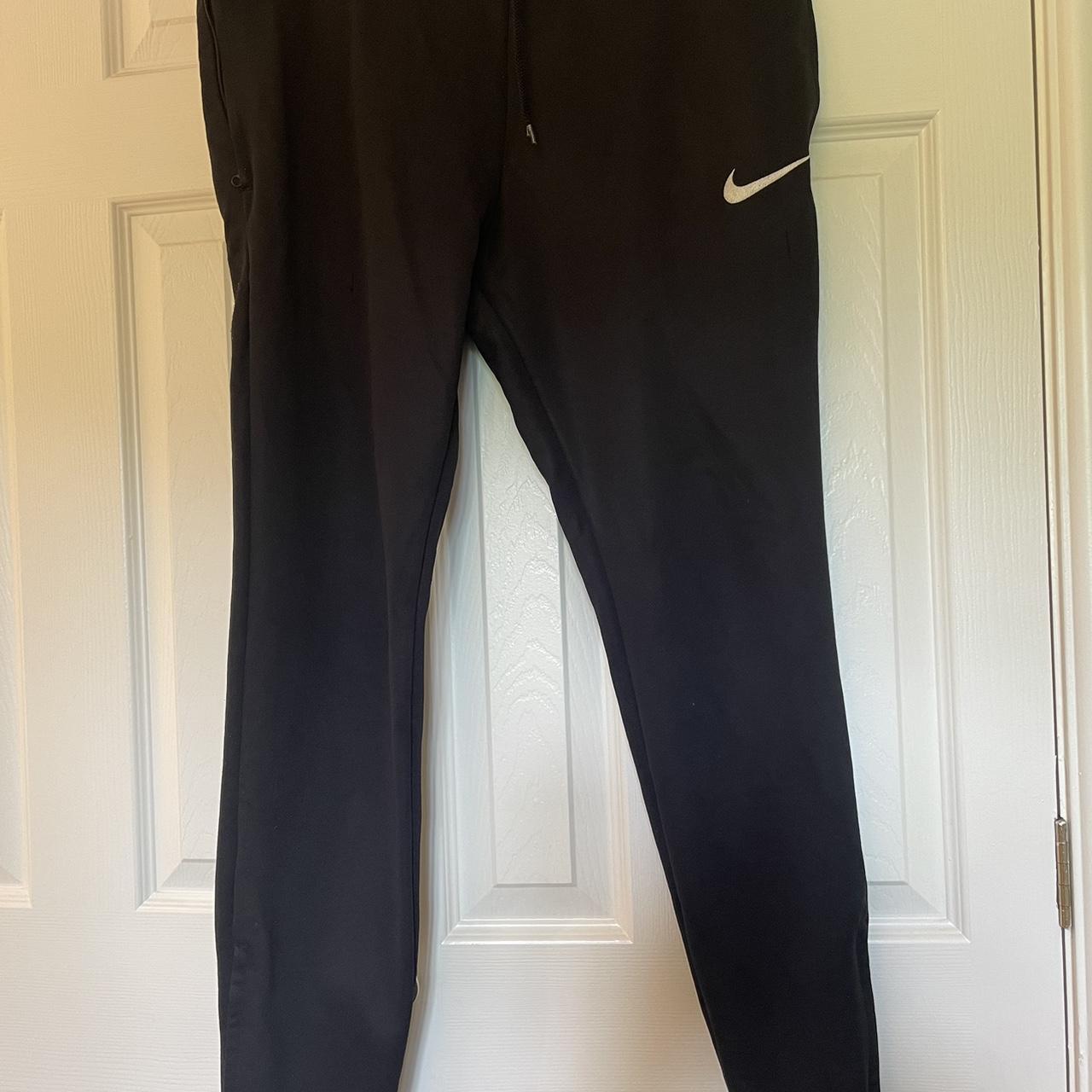 dri fit black nike joggers