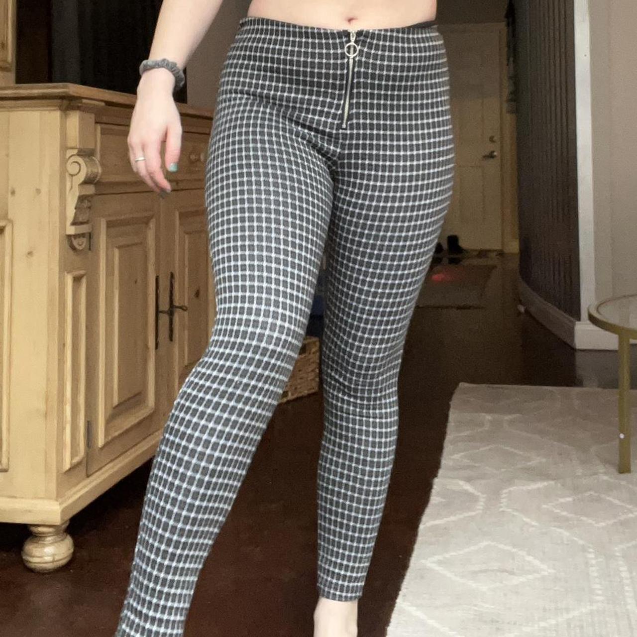 Black and white checkered leggings plus size best sale