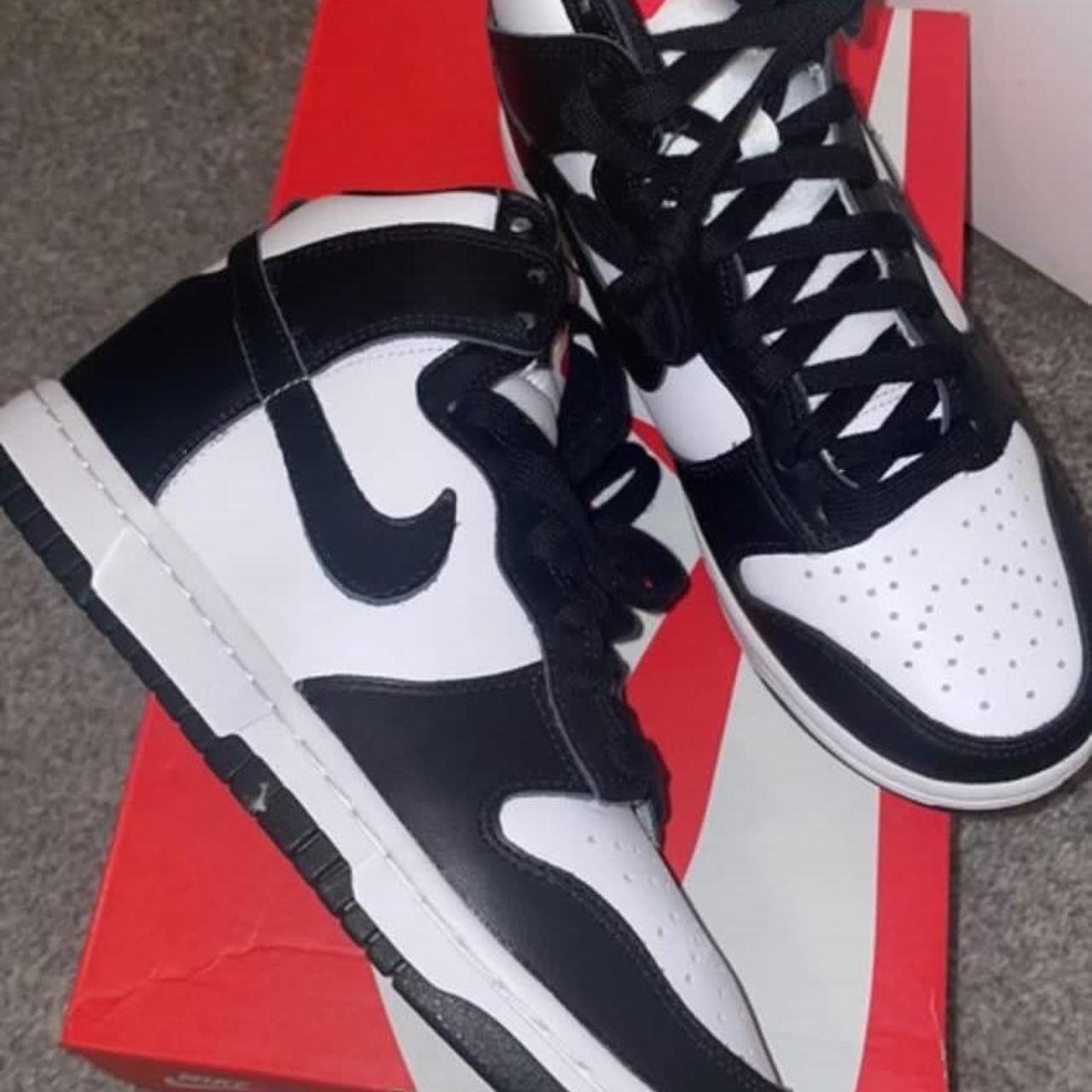 womens nike black white trainers