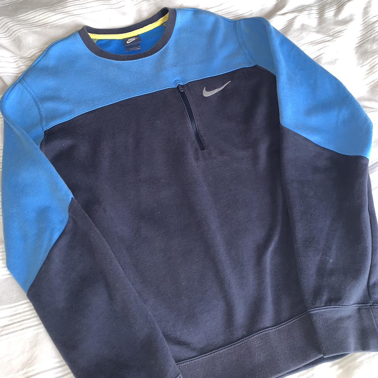 light blue nike sweatshirt mens