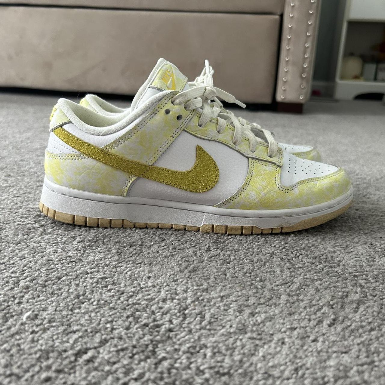 womens dunk yellow strike