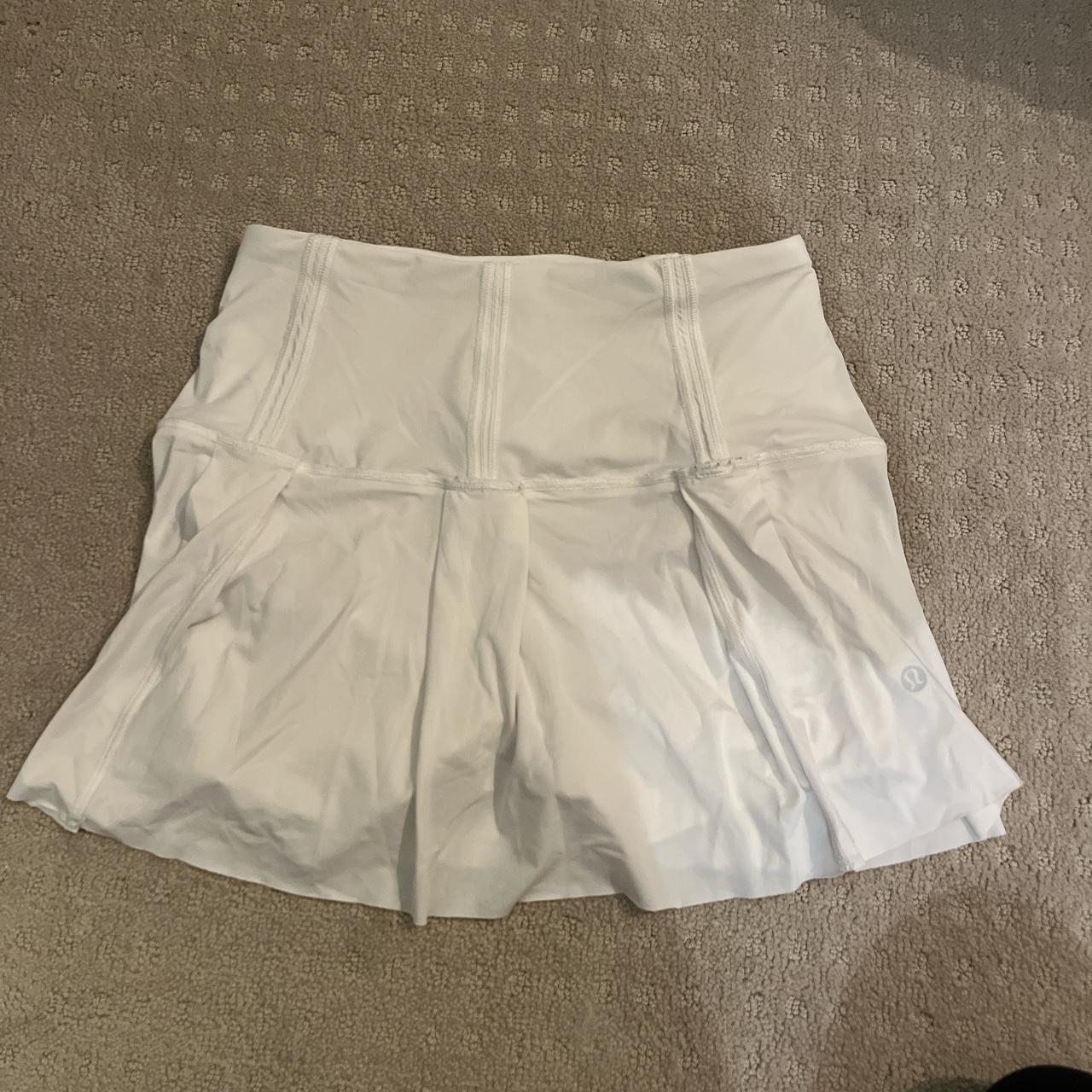 Lululemon tennis best sale skirt poshmark