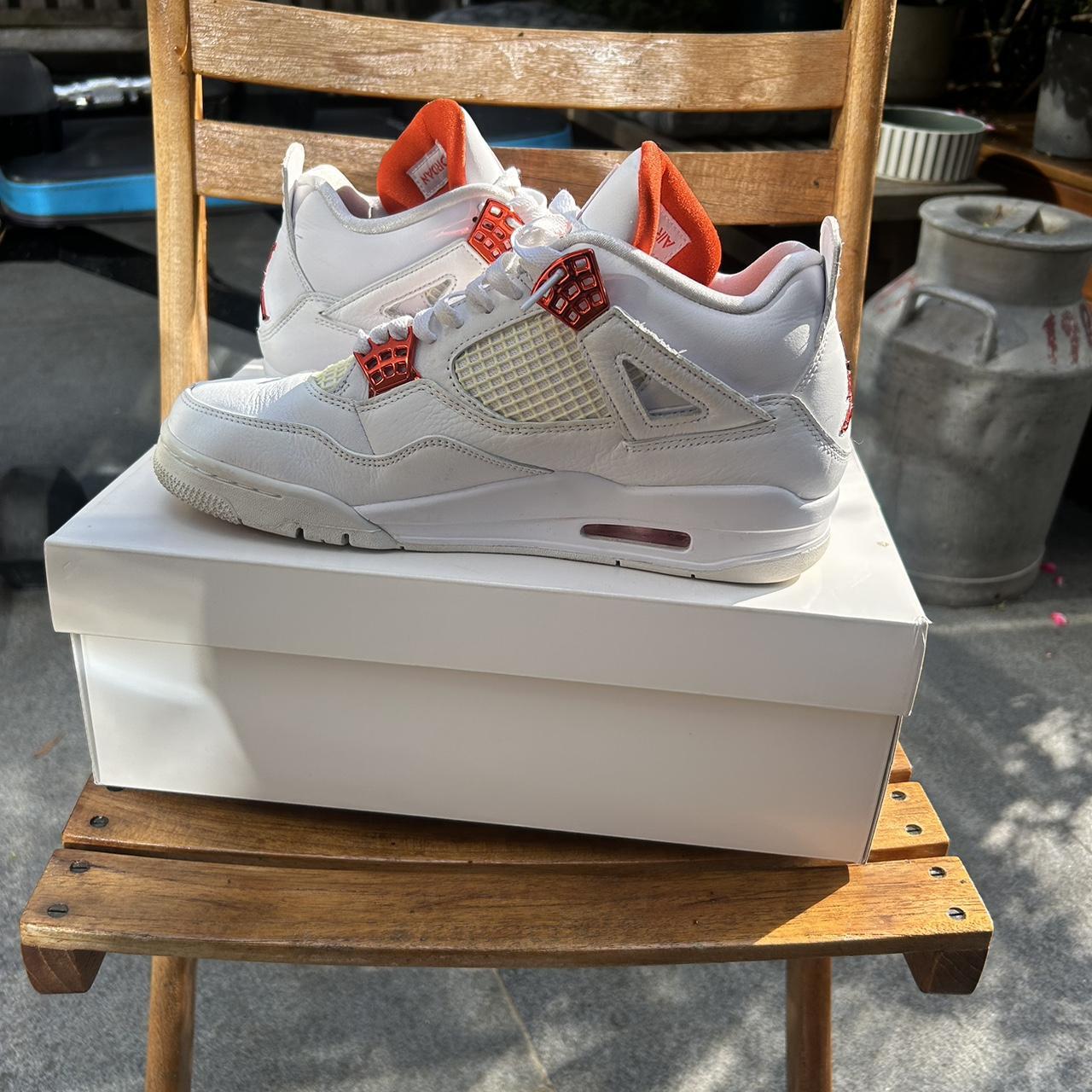 retro 4 metallic orange