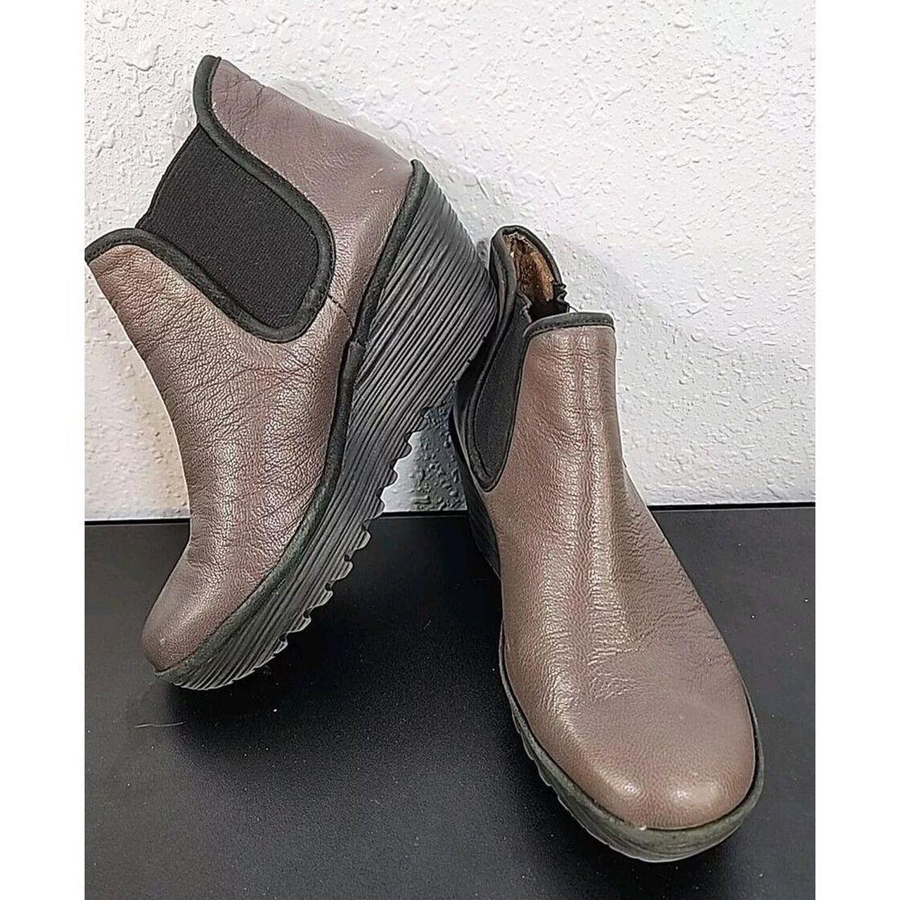 Fly London Yat Chelsea Boots Womens Size 39 8USBrown. Depop