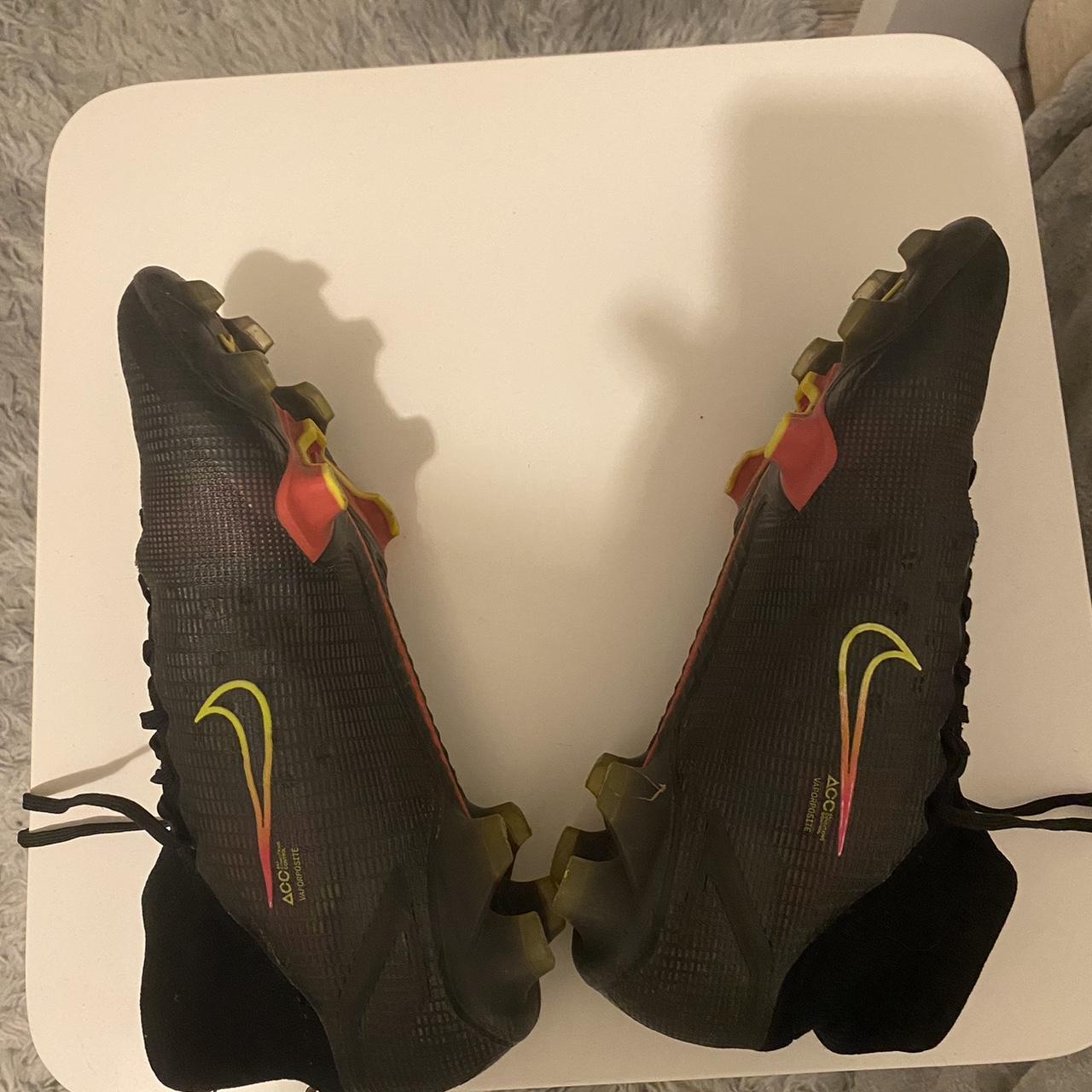 size 9 nike football boots