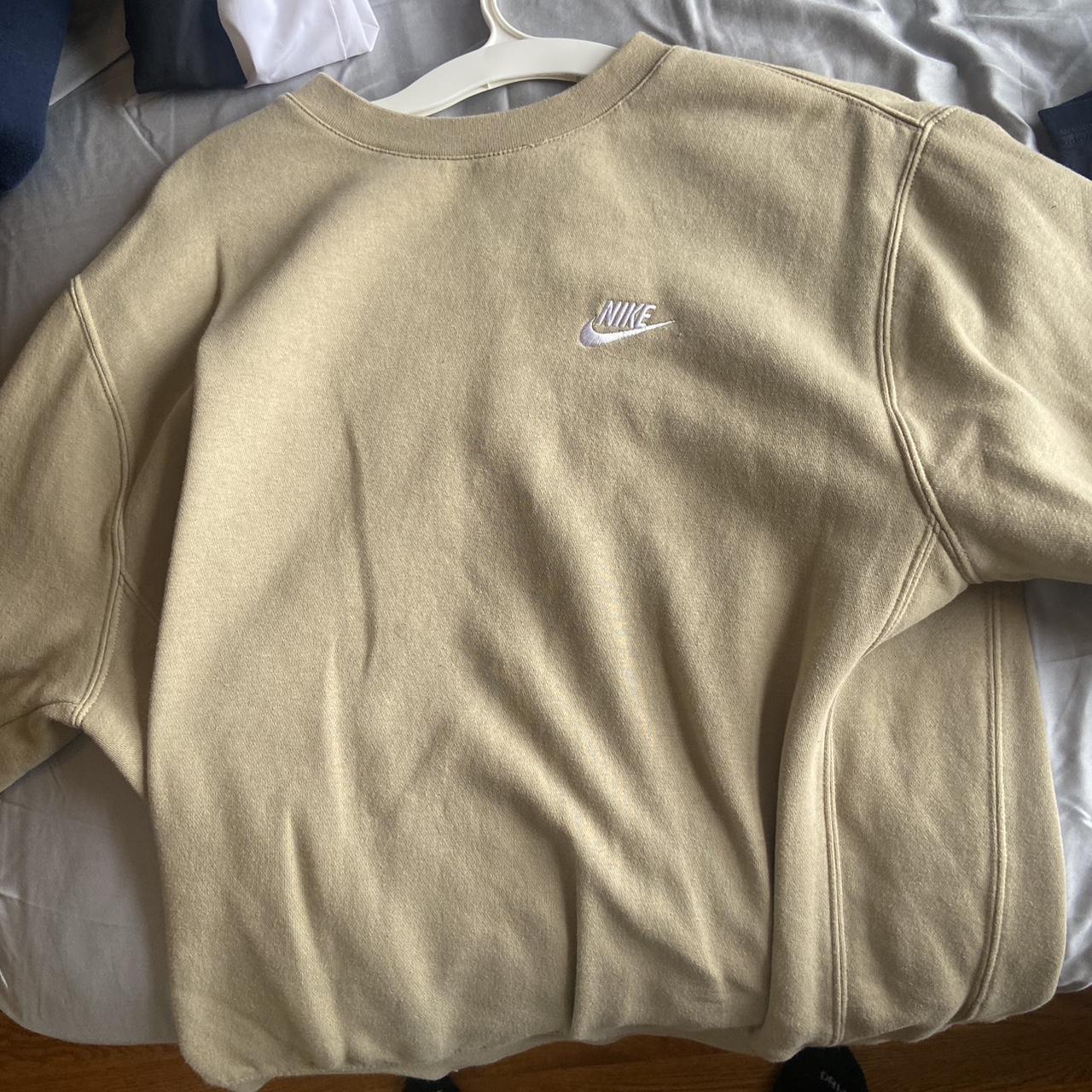 nike cream crewneck sweatshirt