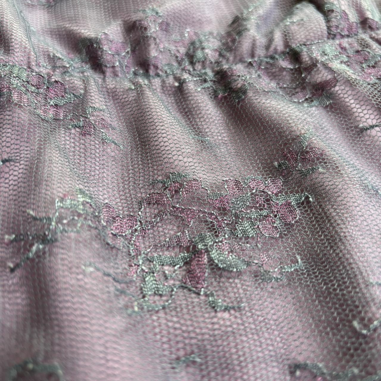 item listed by leslyannscloset