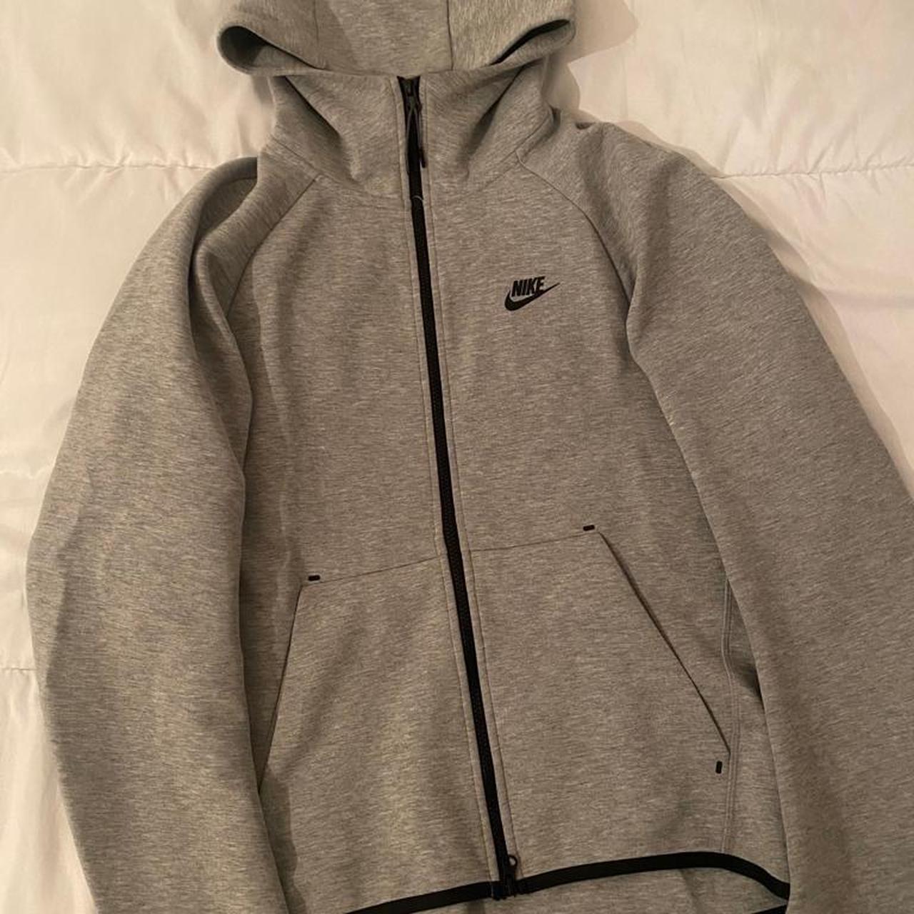 nike tech fleece senior