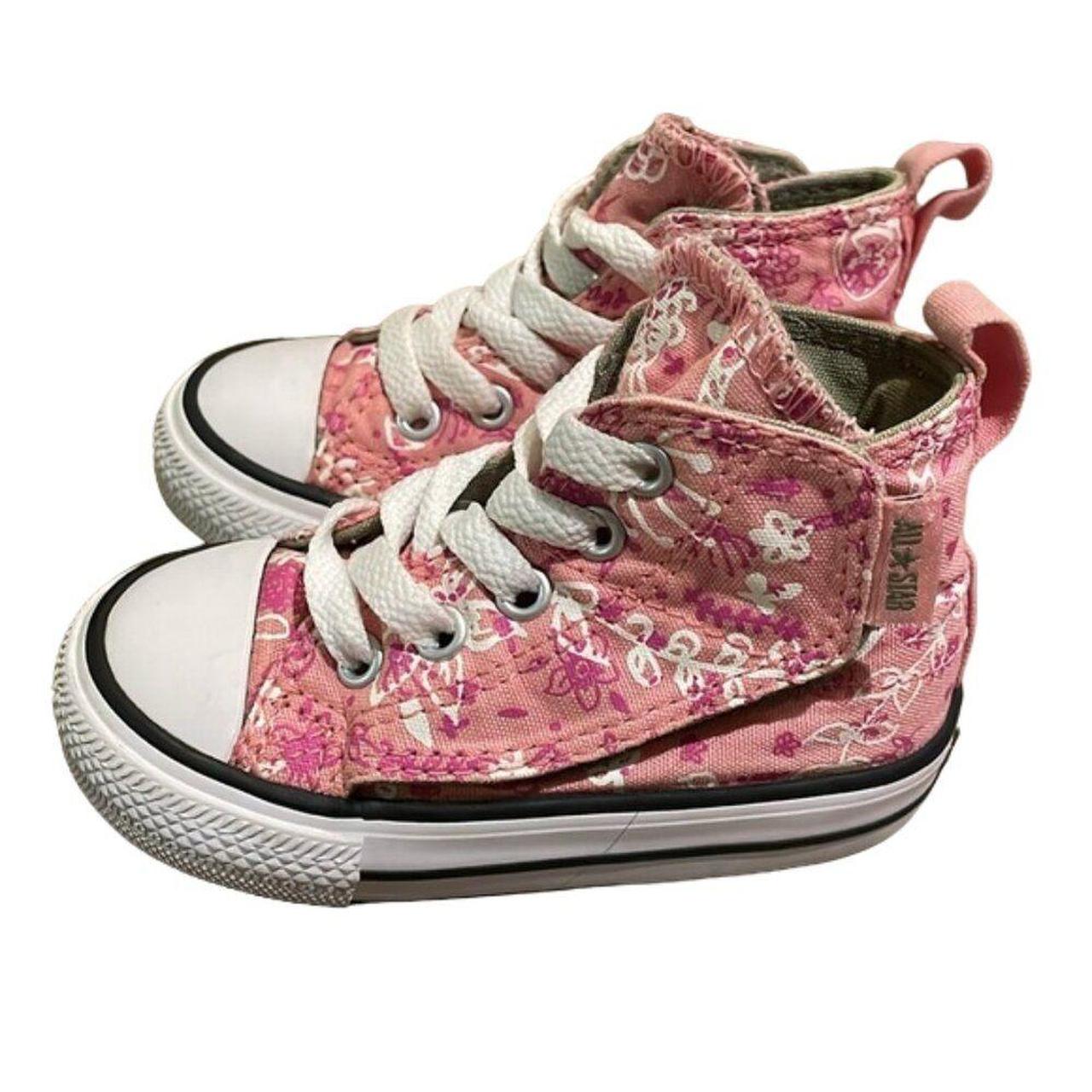 Pink converse infant size 5 deals