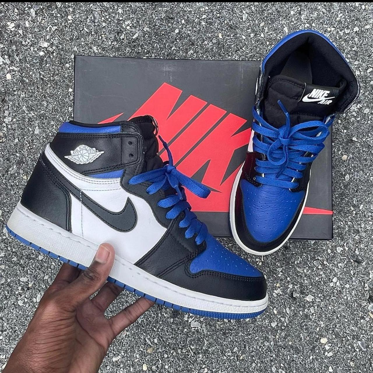 jordan retro 1 royal blue and white