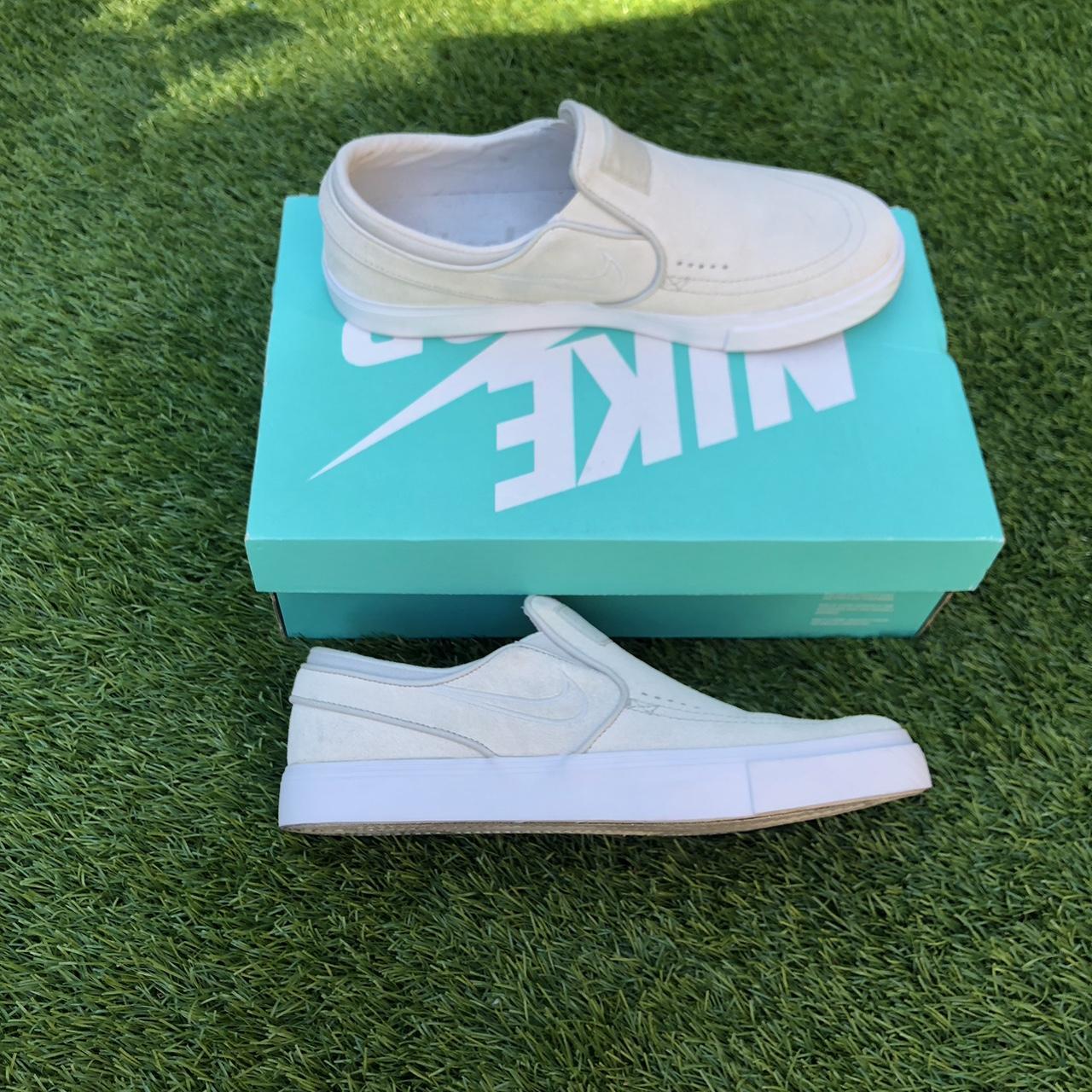 nike sb janoski slip on white