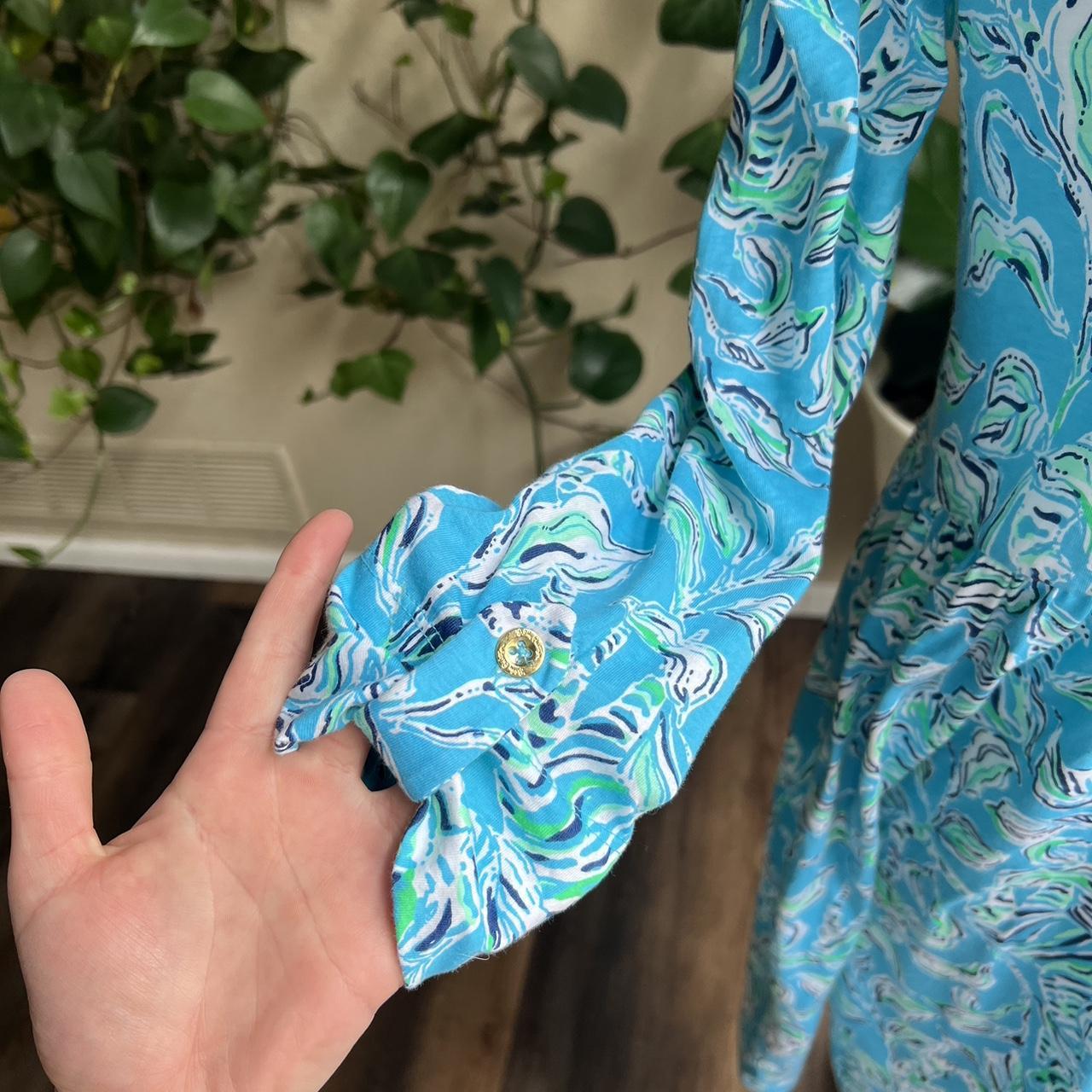 LILLY PULITZER Blue and Green Long Sleeve Floral... - Depop