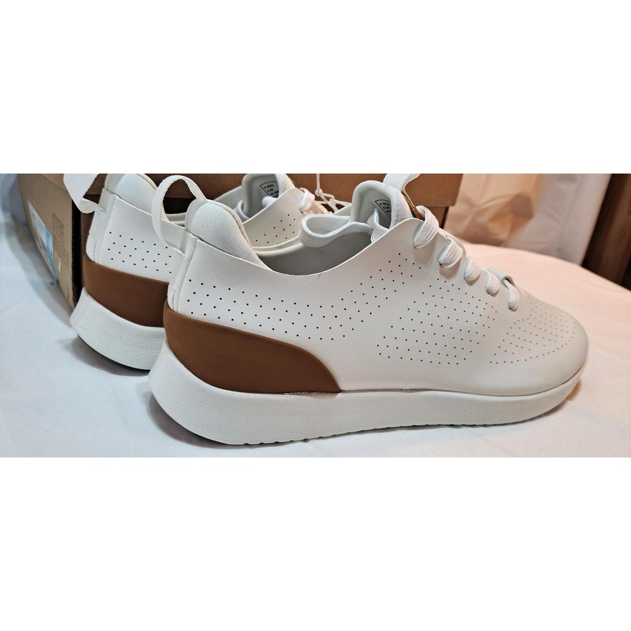 Steve Madden P-Razer White Sneaker Men's 9.5 This | Depop Steve Madden P-Razer White Sneaker Men's 9.5 This | Depop