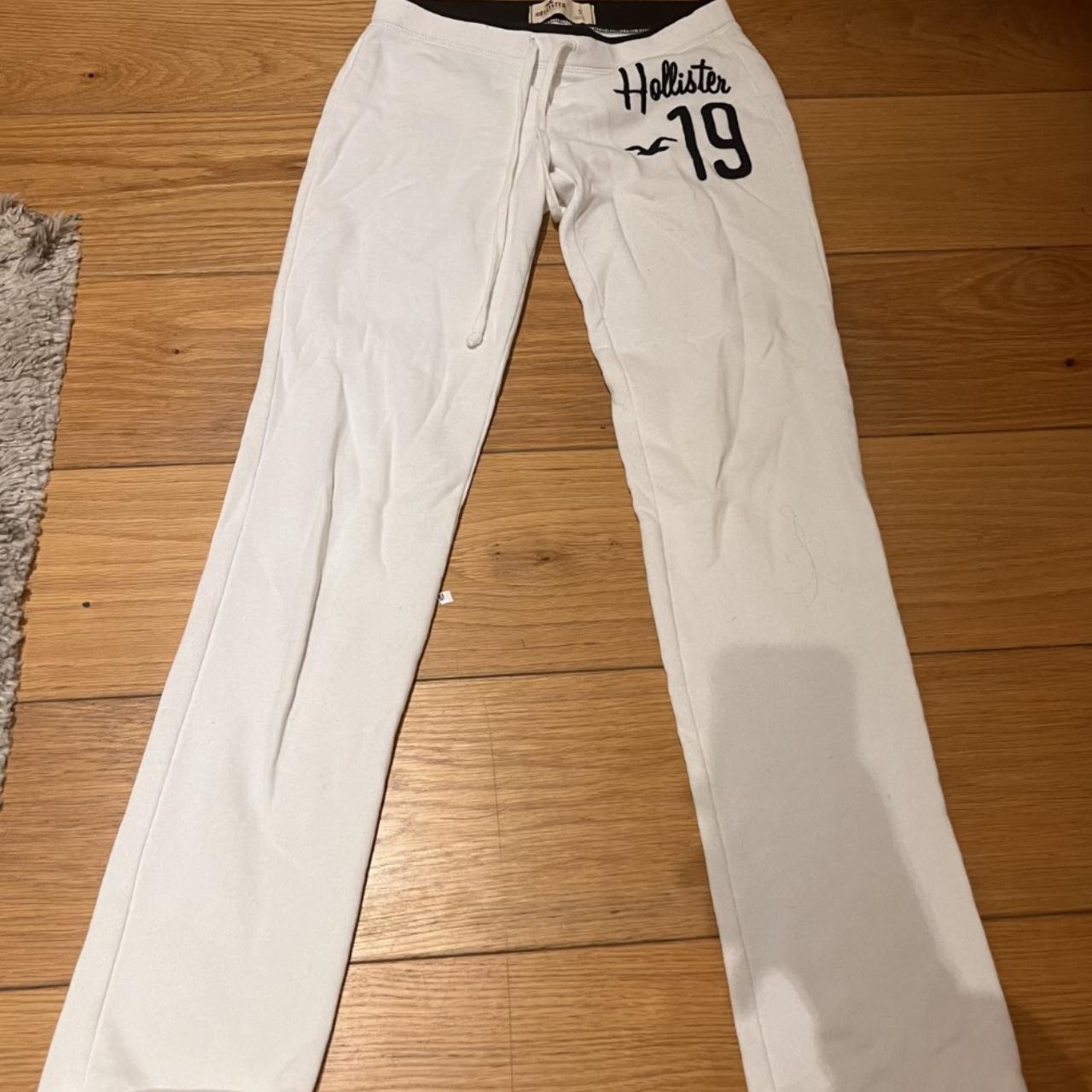 Hollister Co. Men's White and Navy Joggers-tracksuits | Depop