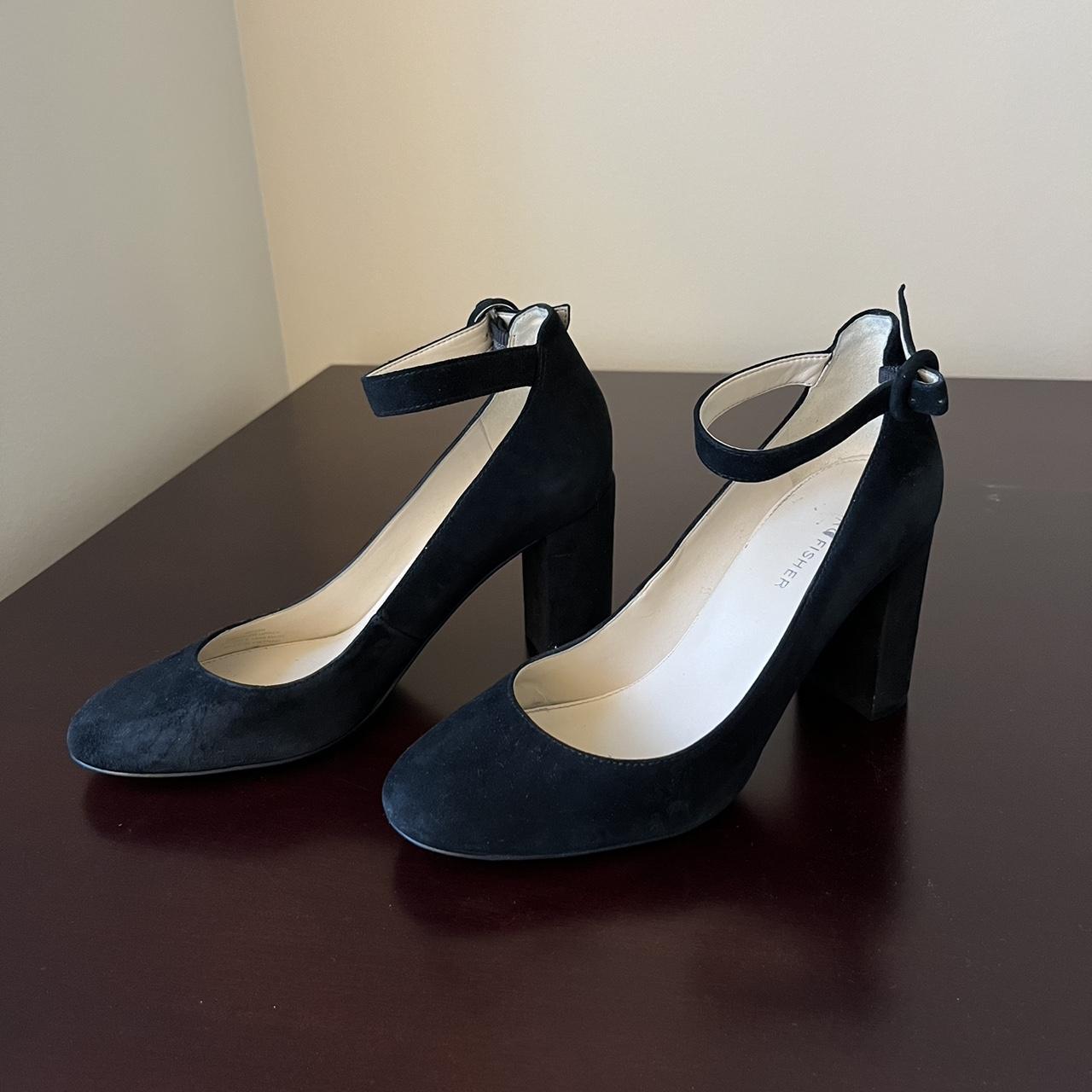 Marc Fisher Women's Black Courts | Depop