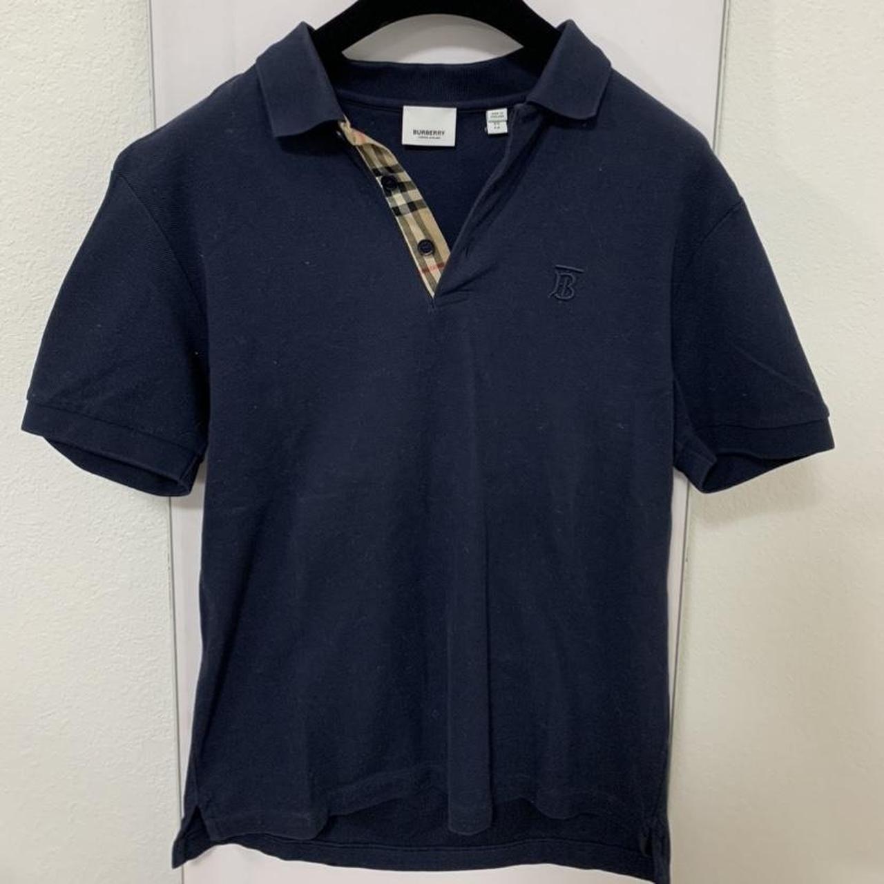 Burberry v-neck tee - Depop