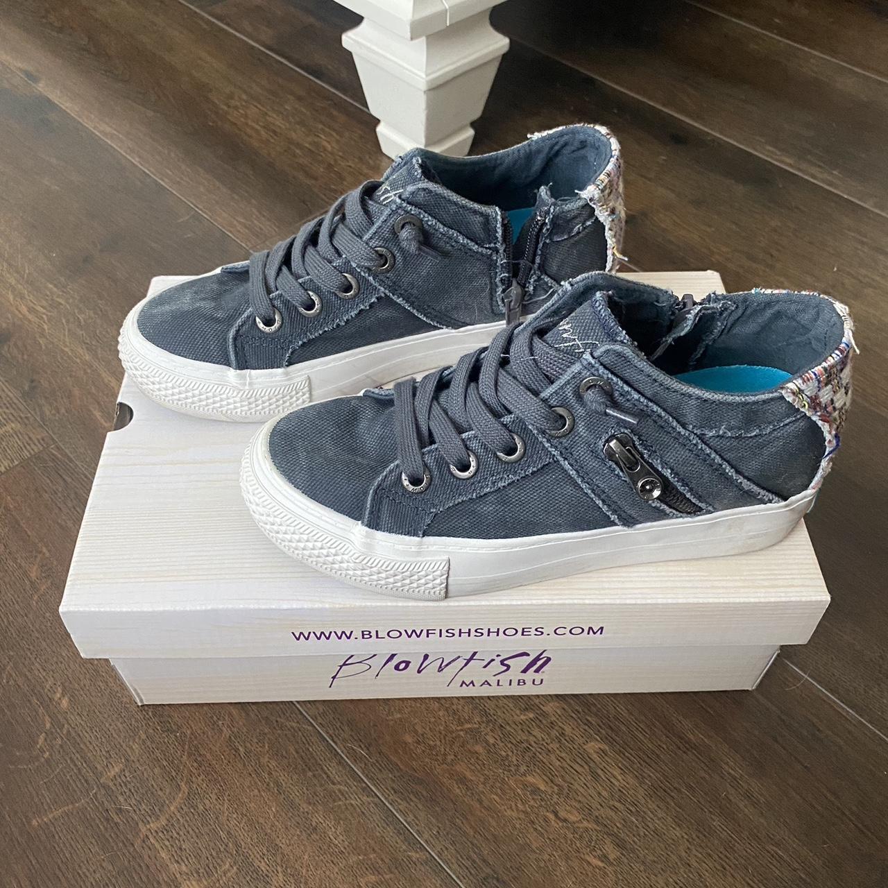 navy blowfish sneakers